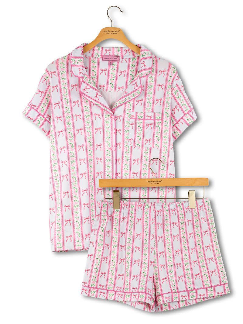 Simply Southern 2 Piece Button Bow PJ Set By: Simply Southern