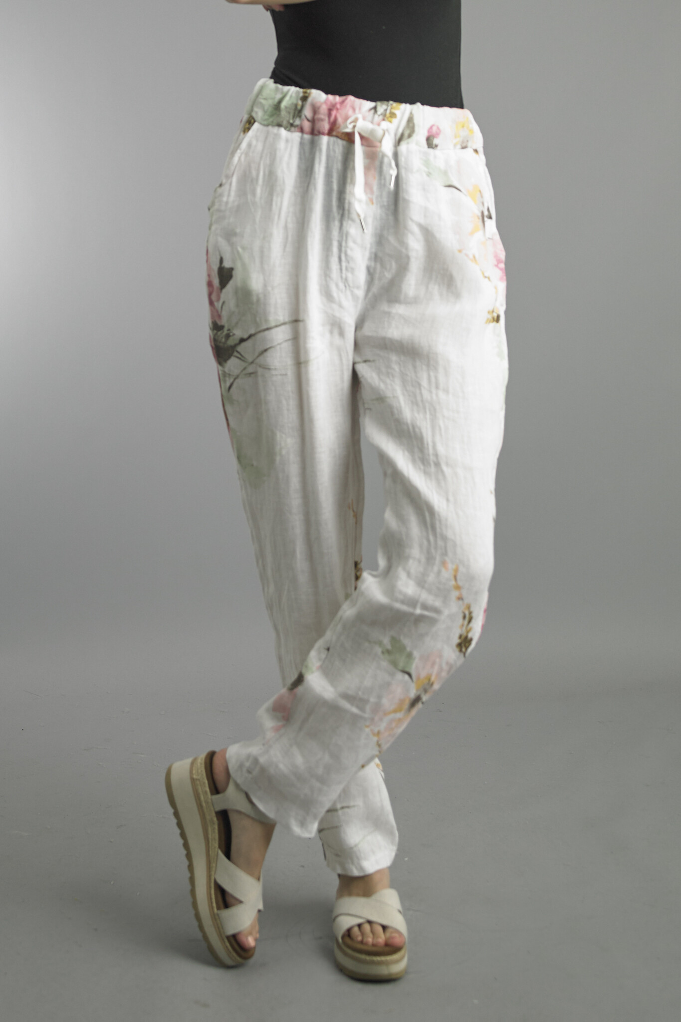 Tempo Paris Linen Tie Front Floral Pant by: Tempo Paris