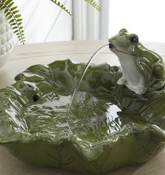 Leaf & Frog Ceramic Fountain