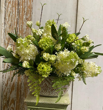 Pinnacle Hydrangea Centerpiece