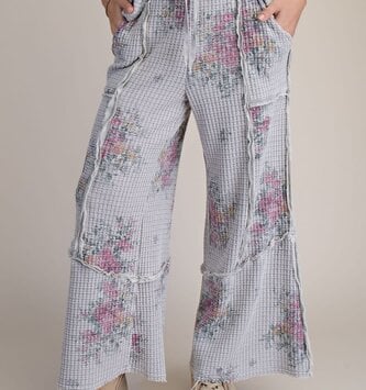 Easel Floral Print Waffle Weave Pant by: Easel