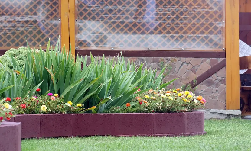 The Best Decorative Garden Yard Stakes to Transform Your Outdoor Space