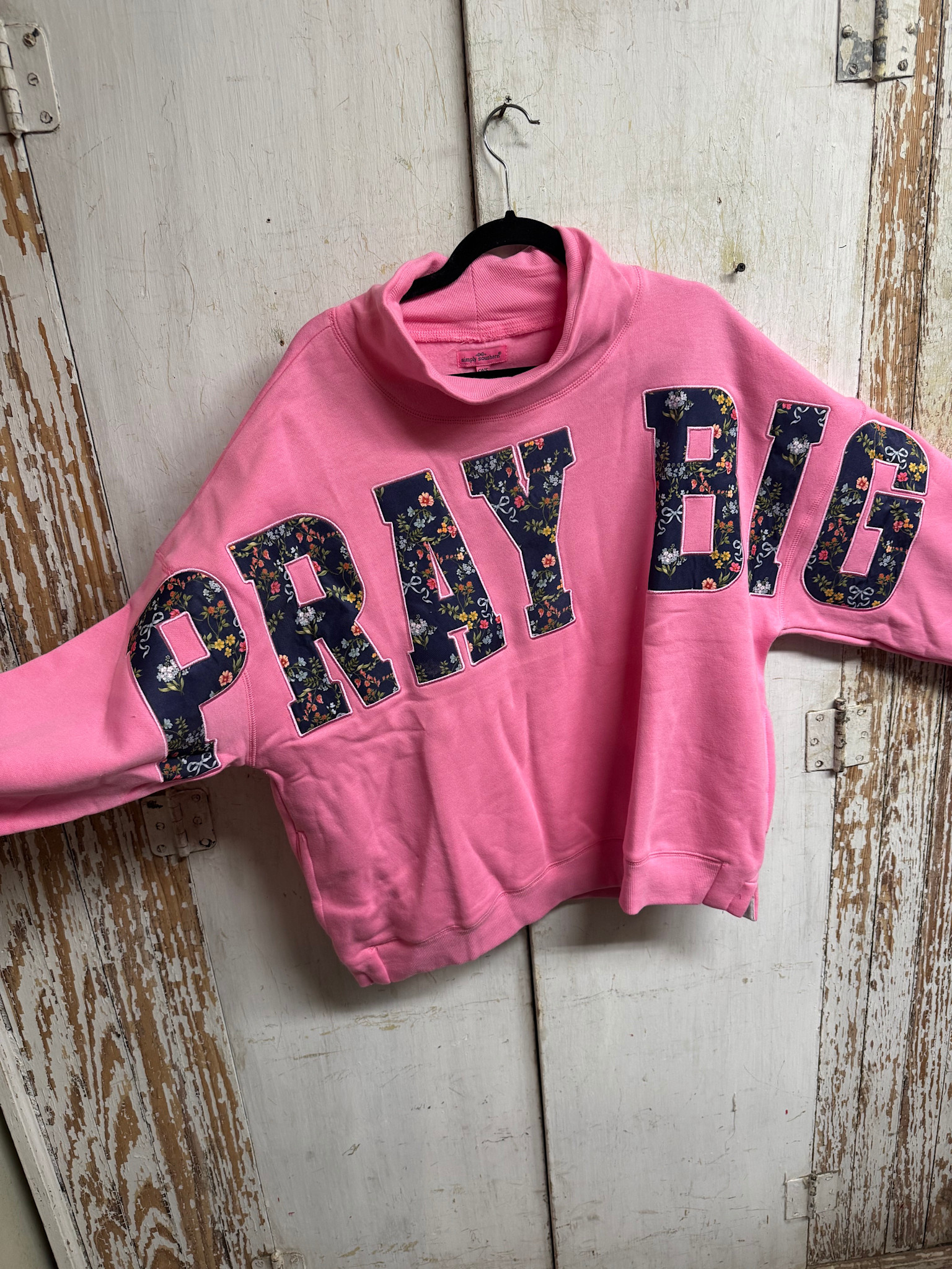 Simply Southern Pray Big Pullover By: Simply Southern One Size