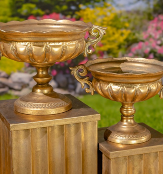 Golden Metal Frontus Urn (2-Sizes)