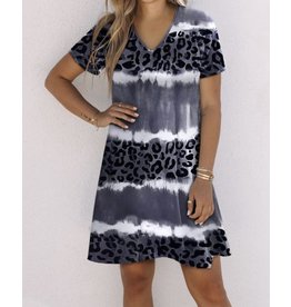LATA Gray leopard tee shirt dress
