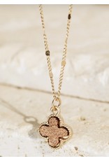 LATA Necklace with clover druzy design