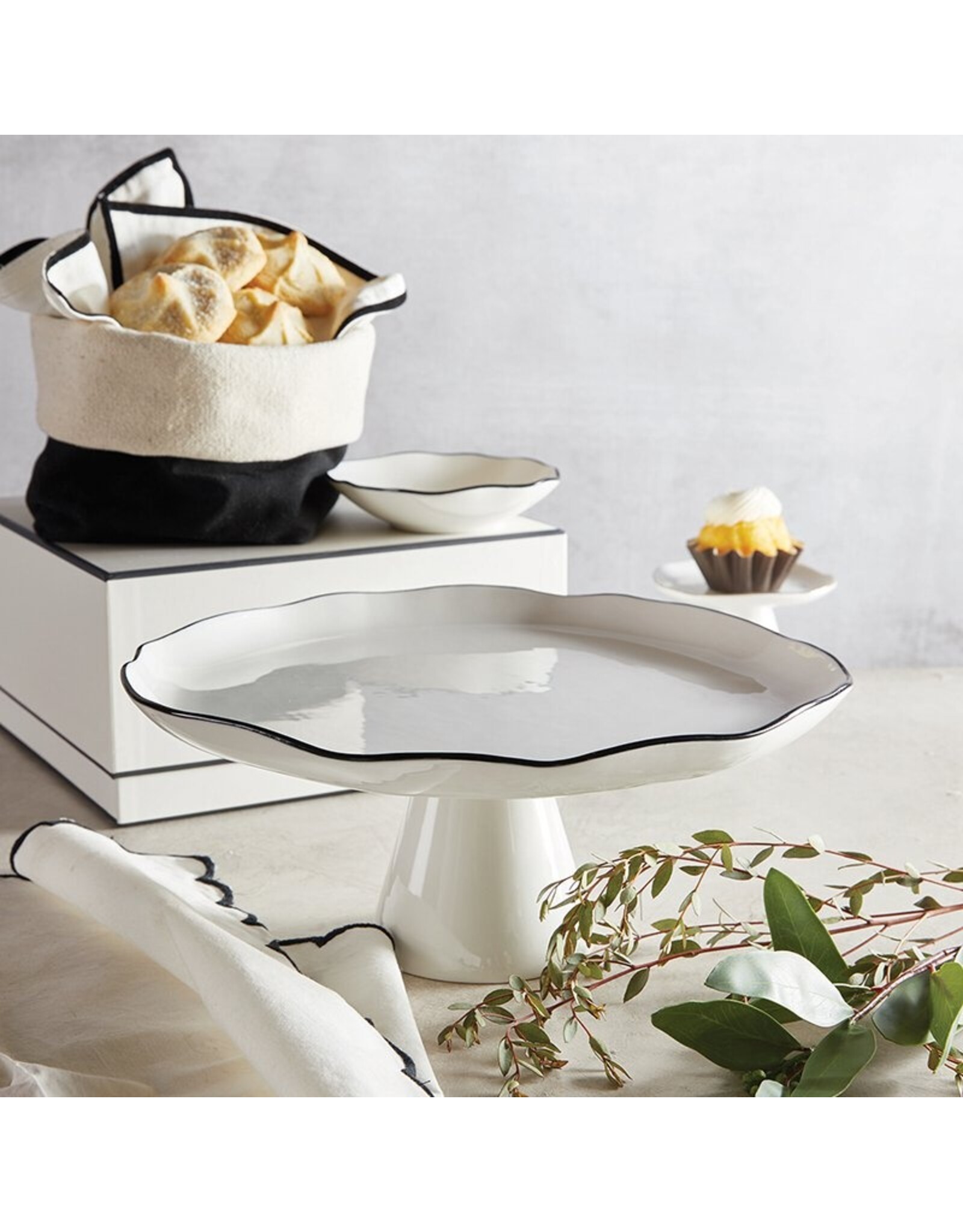 Santa Barbara Designs Ceramic bowl white & black