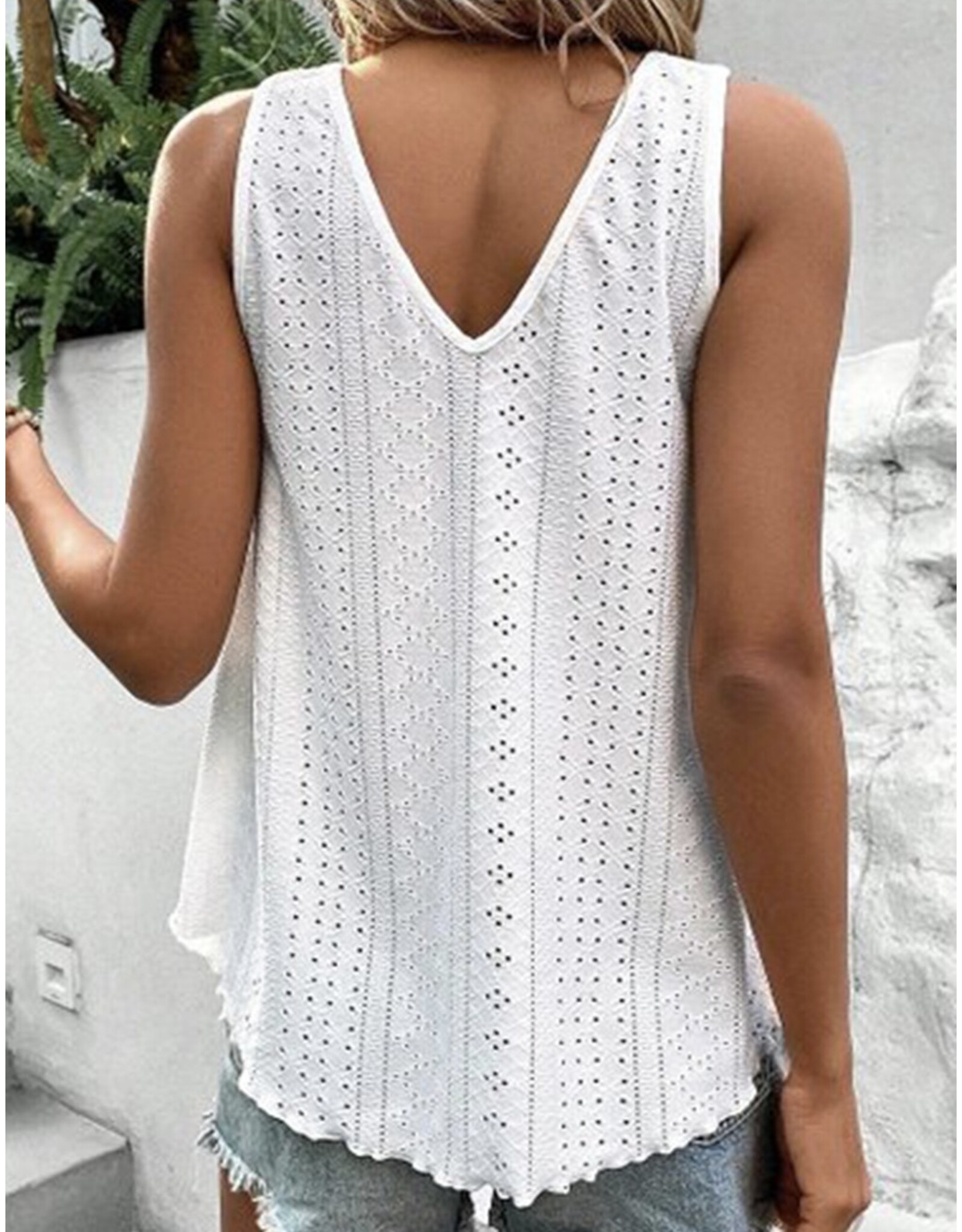 LATA Lace Crochet V Neck Tank