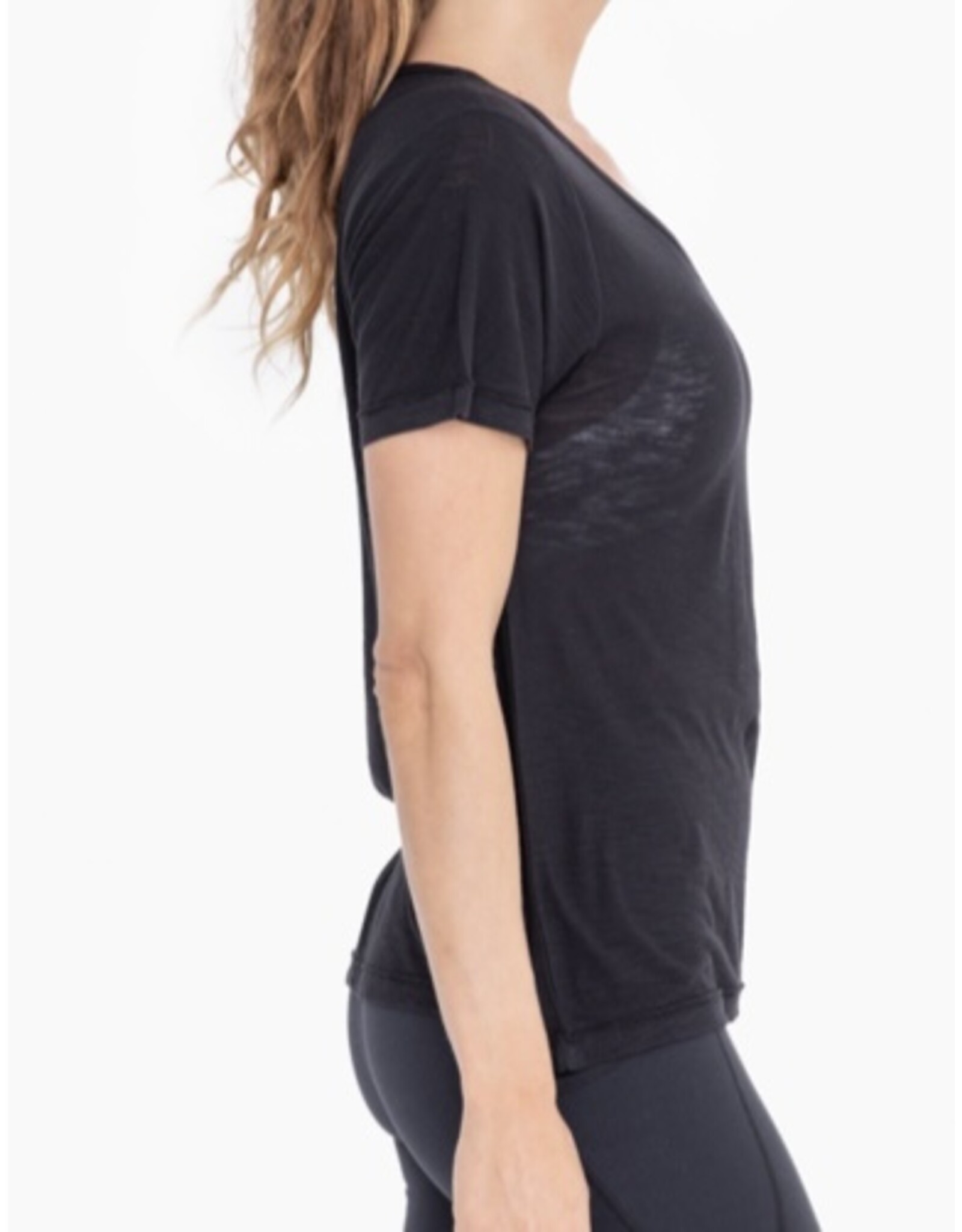 mono b v-neck core tee