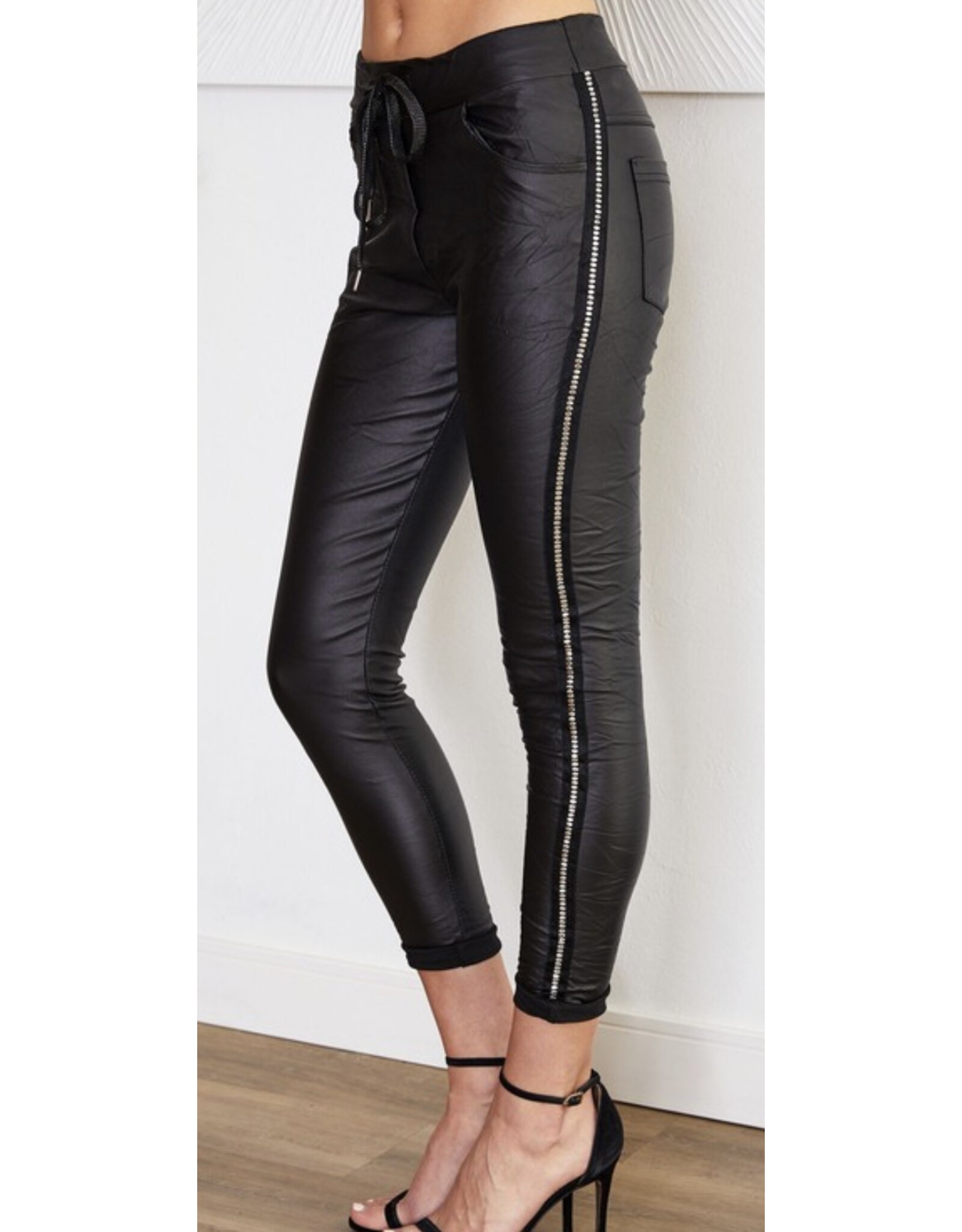 venti6 Crinkle jogger with flat stud side stripe shimmer drawstring