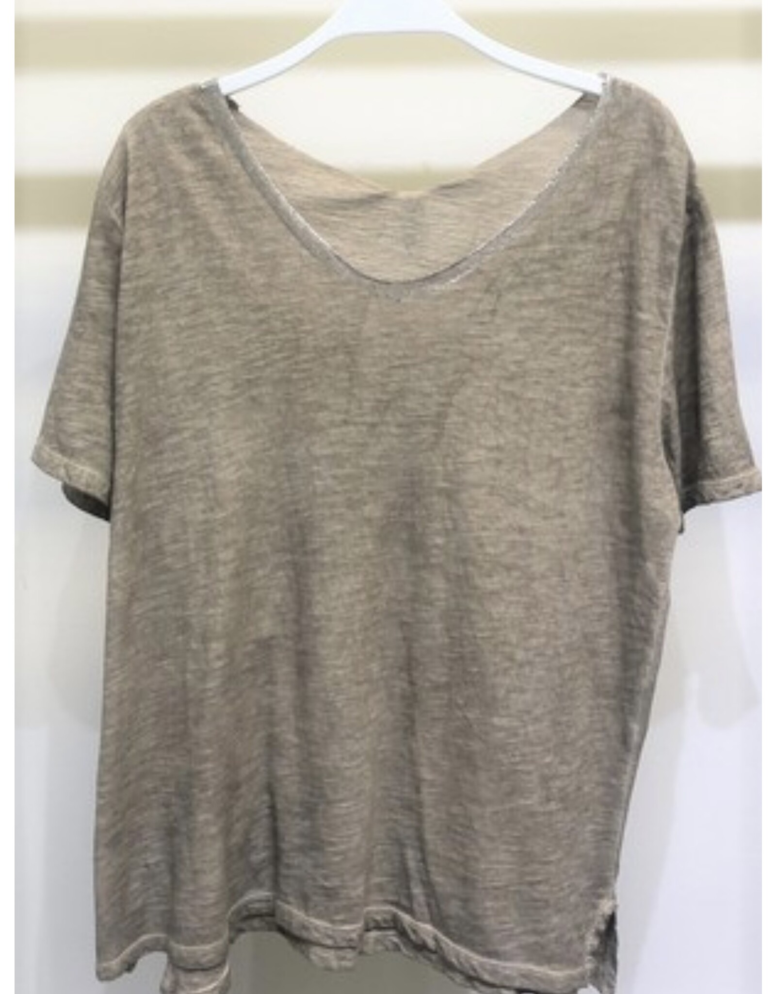 venti6 Short slv top w/ foil v neck