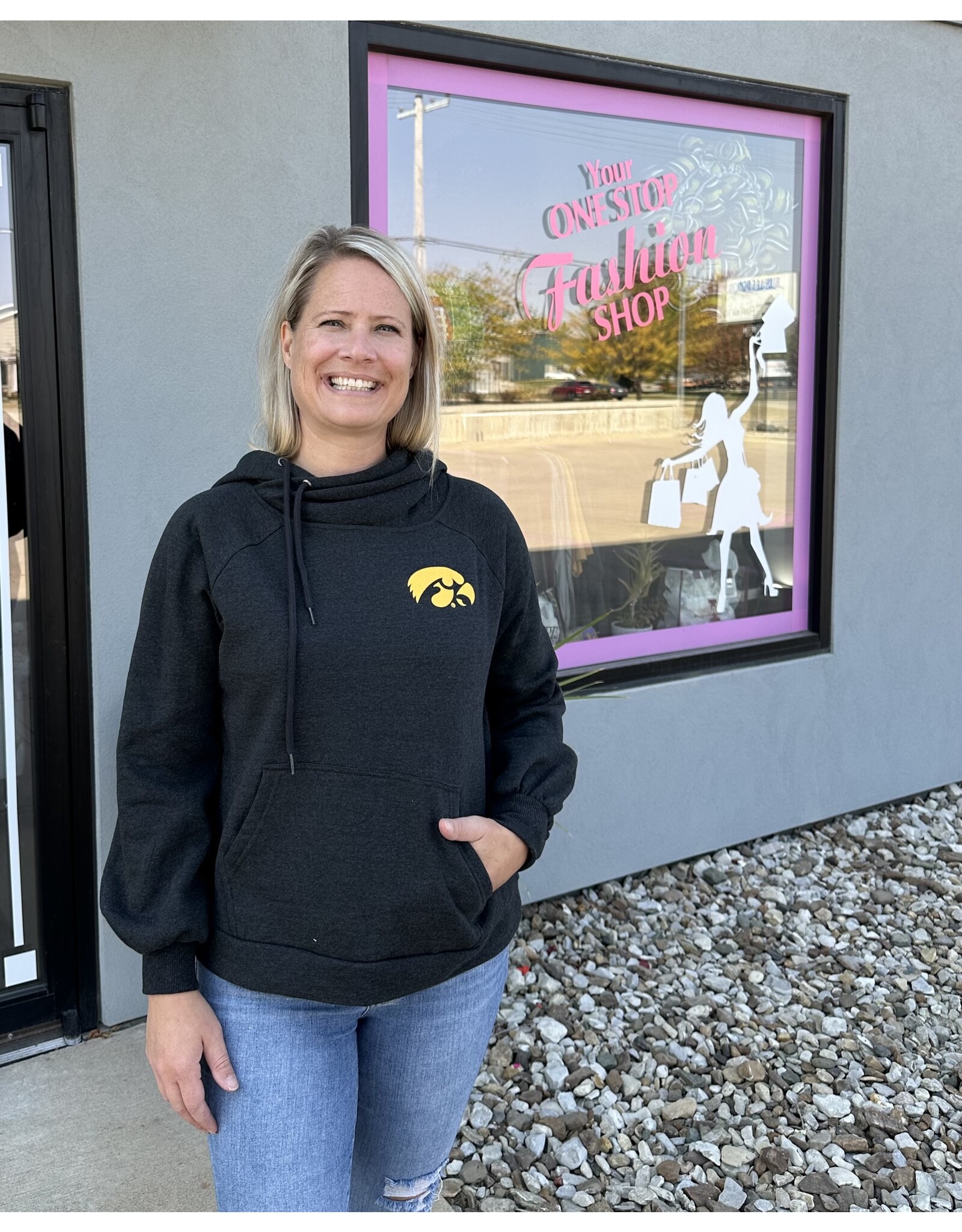 hawkeyes black hooded sweatshirt