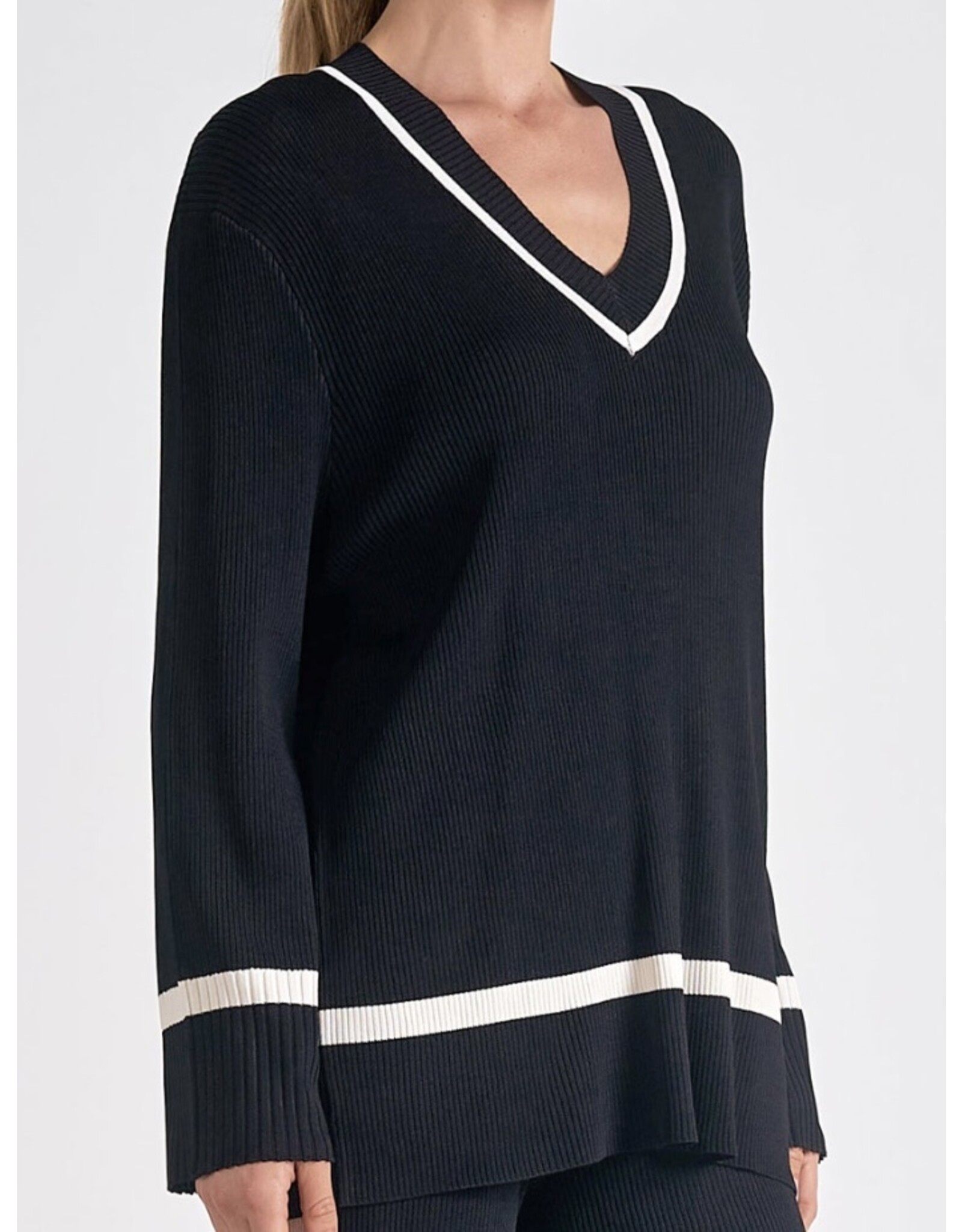 elan Black & white classic v neck sweater