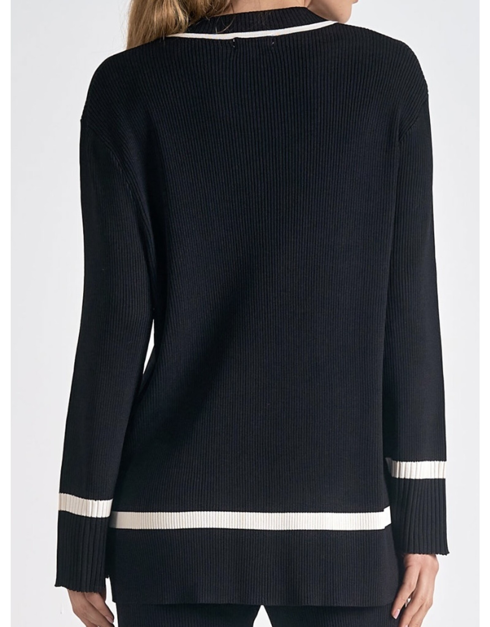 elan Black & white classic v neck sweater