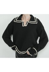 Black w/ white contrast stitch collar sweater