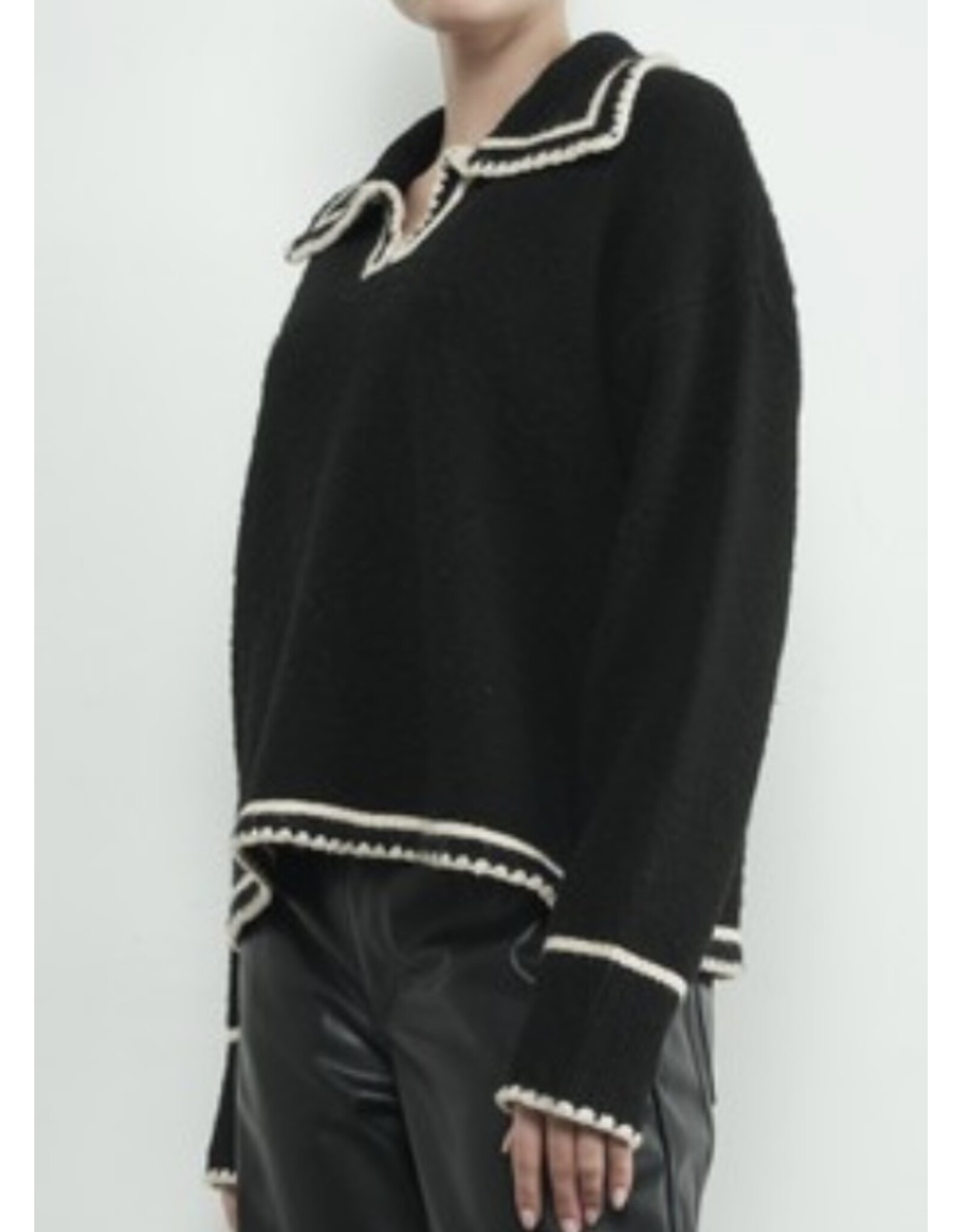 Black w/ white contrast stitch collar sweater