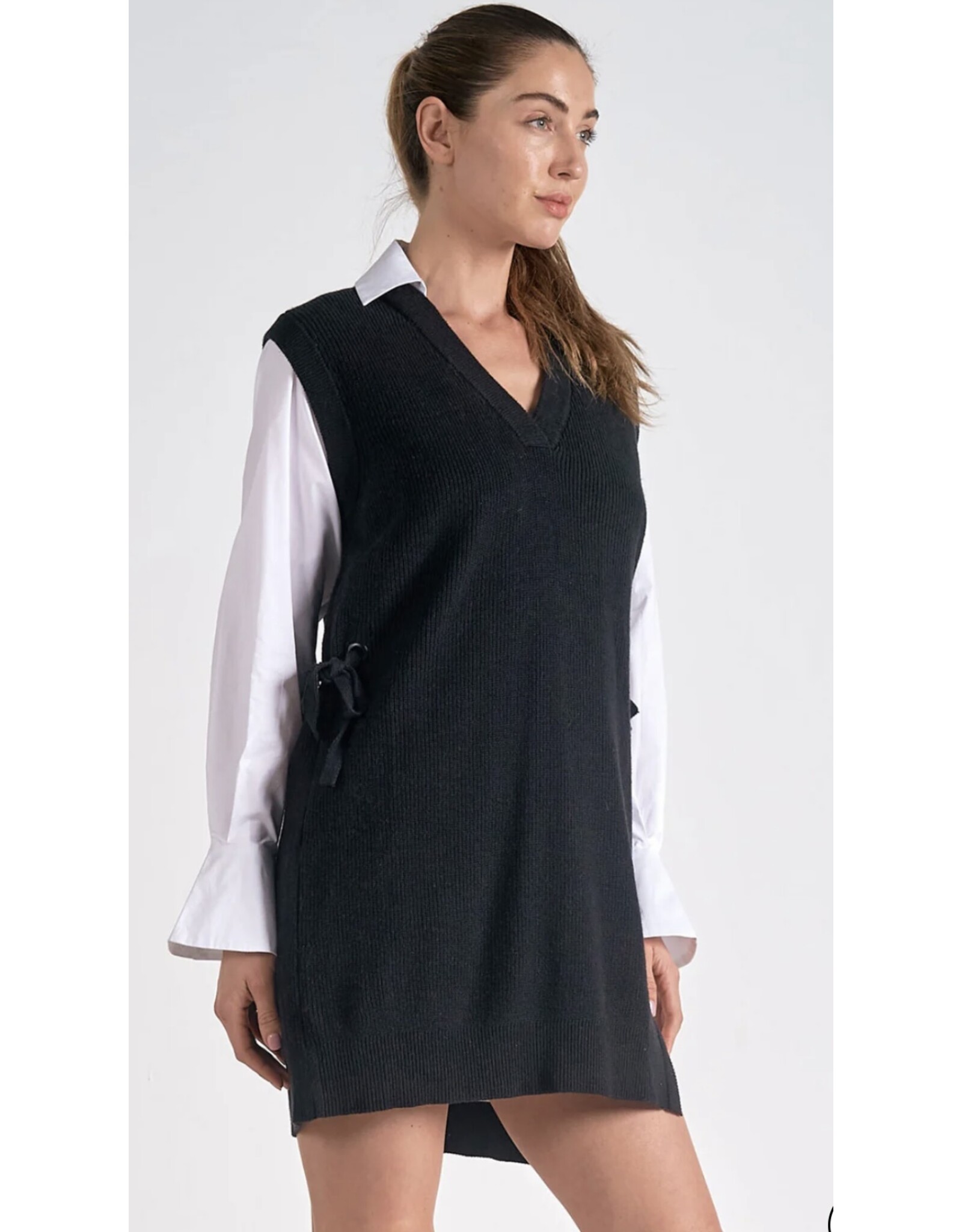 Elan Elan V neck black sweater layered dress