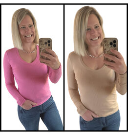 LATA Ribbed Knit V Neck Long Sleeve Slim Fit Top