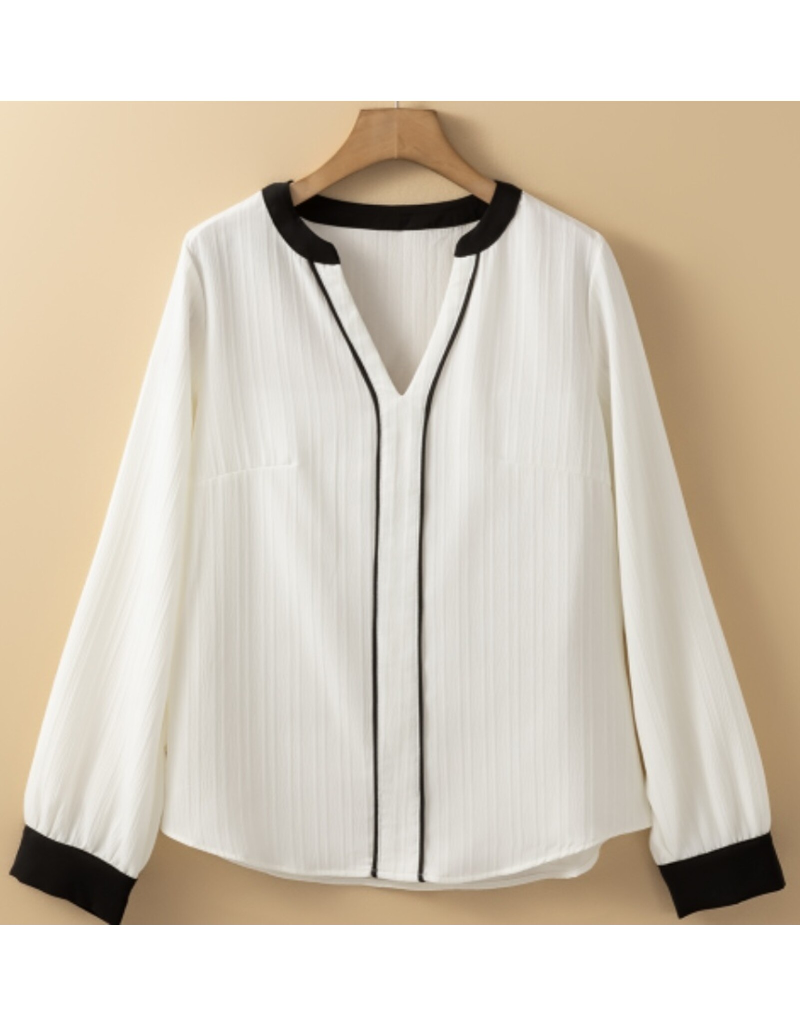 LATA White Textured Colorblock V Neck Elegant Blouse
