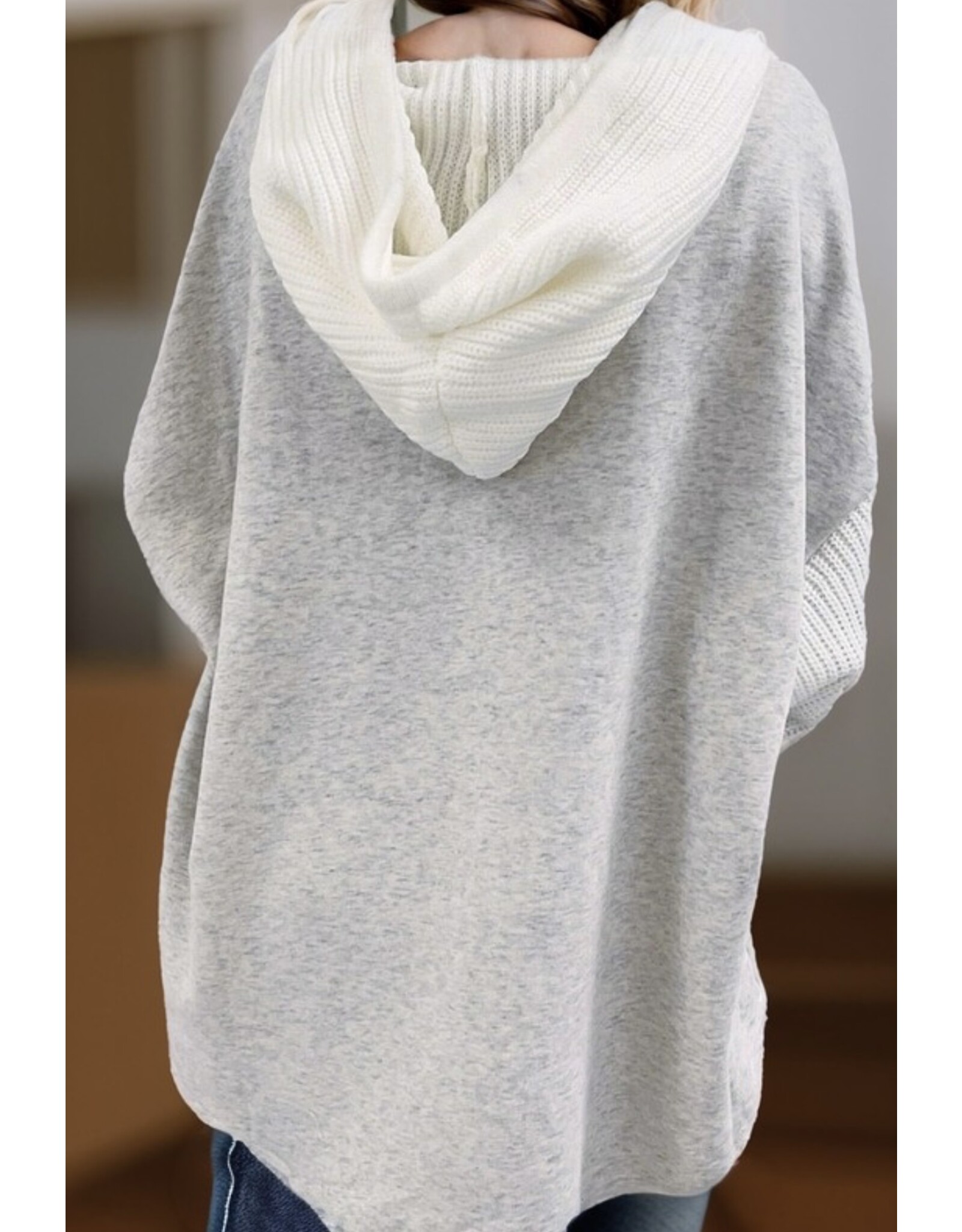 LATA Gray hooded jacket w/ white contrast knit sleeves