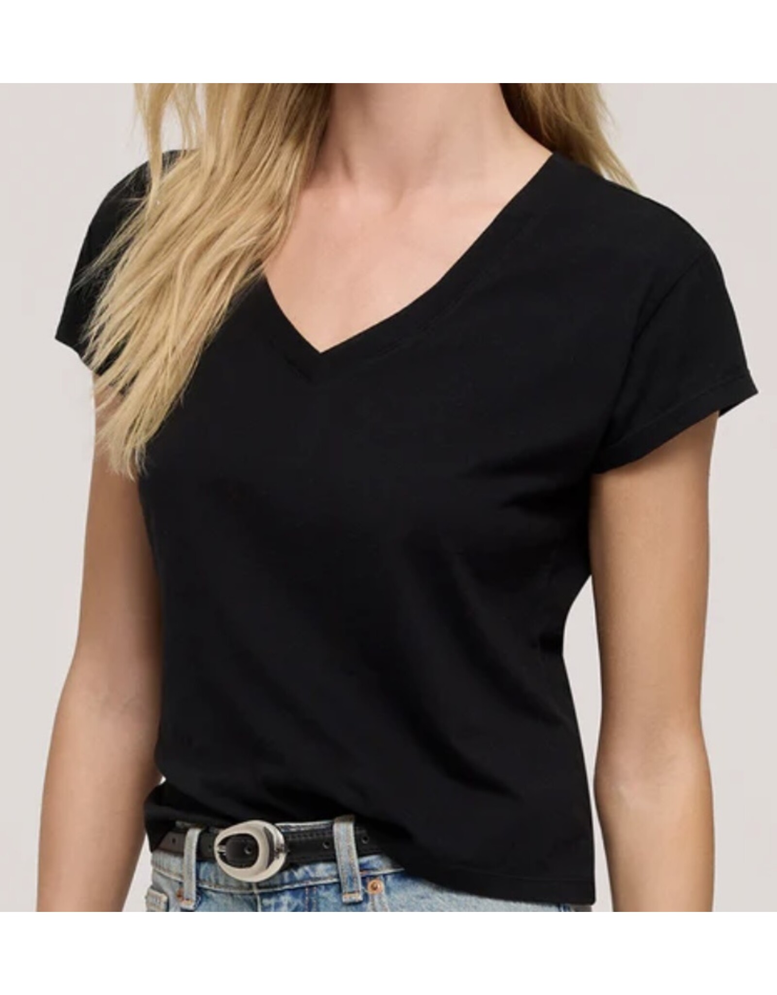 LATA Zsupply modern v-neck tee