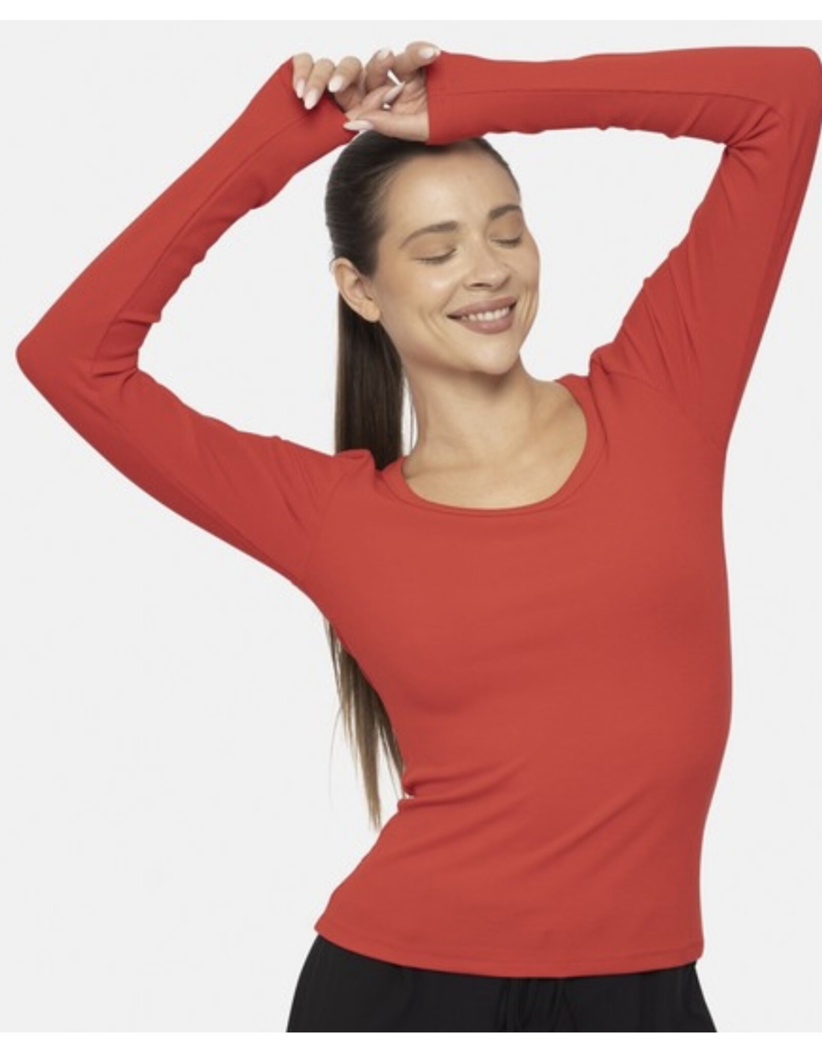 mono b slim fit scoop neck top