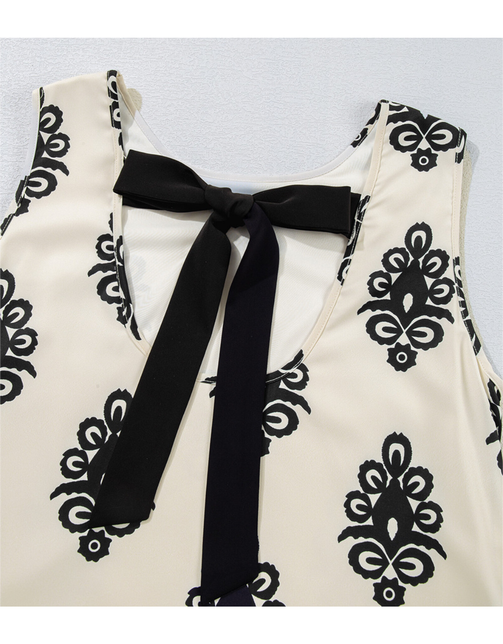 Geometric Sleeveless Hollowed Bowknot Mini Dress