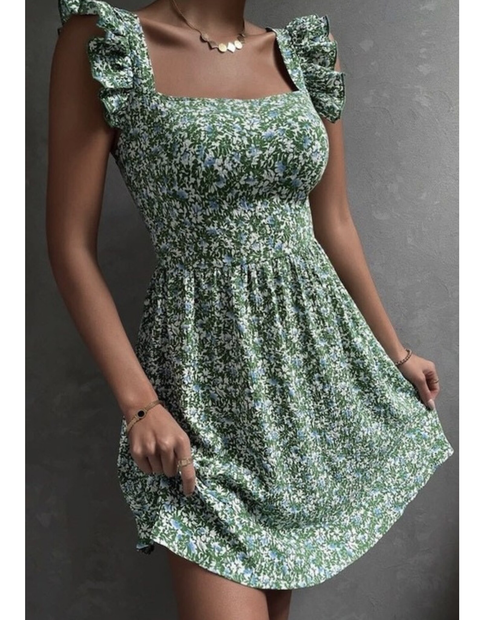 Miss sparkling Green floral dress