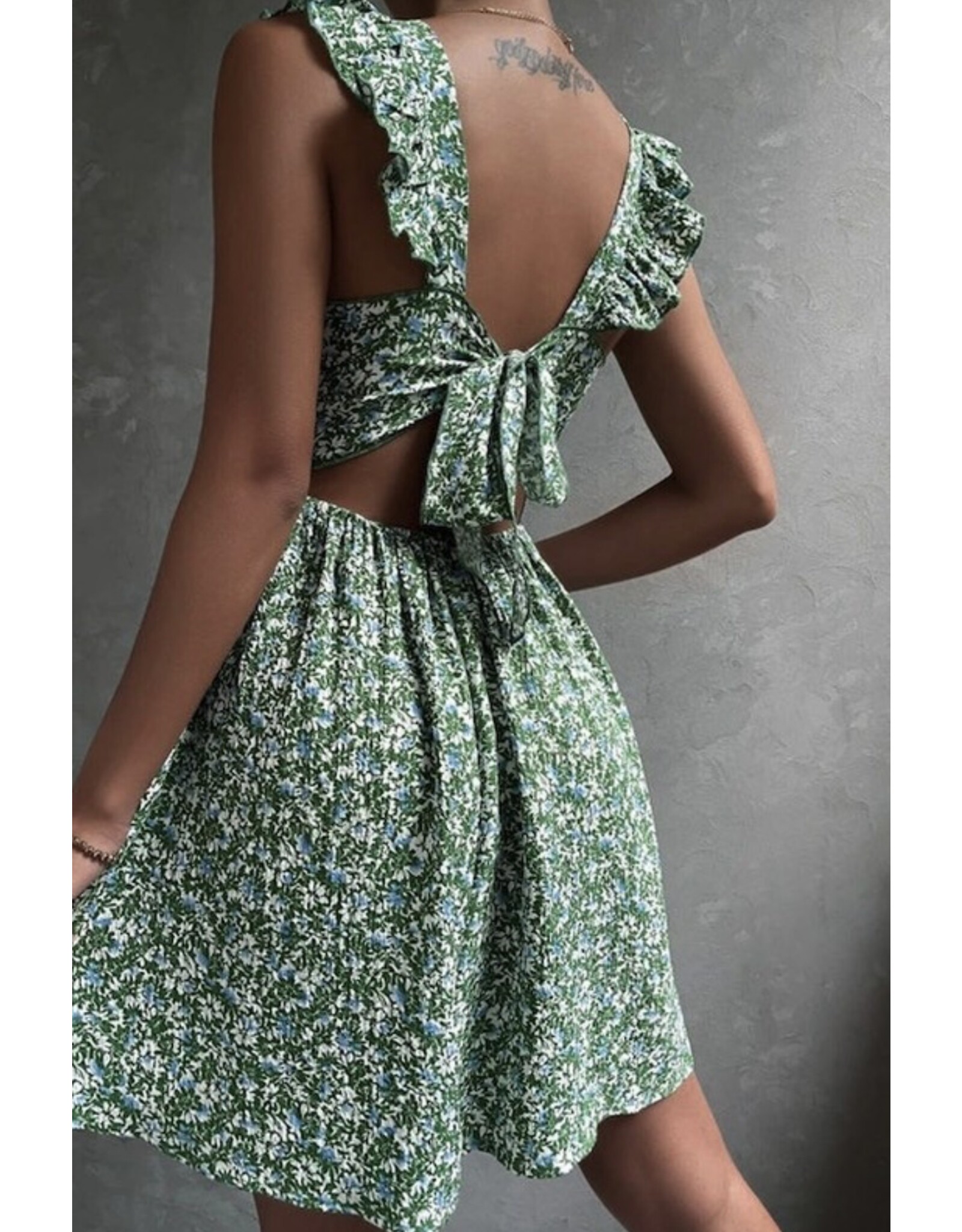 Miss sparkling Green floral dress