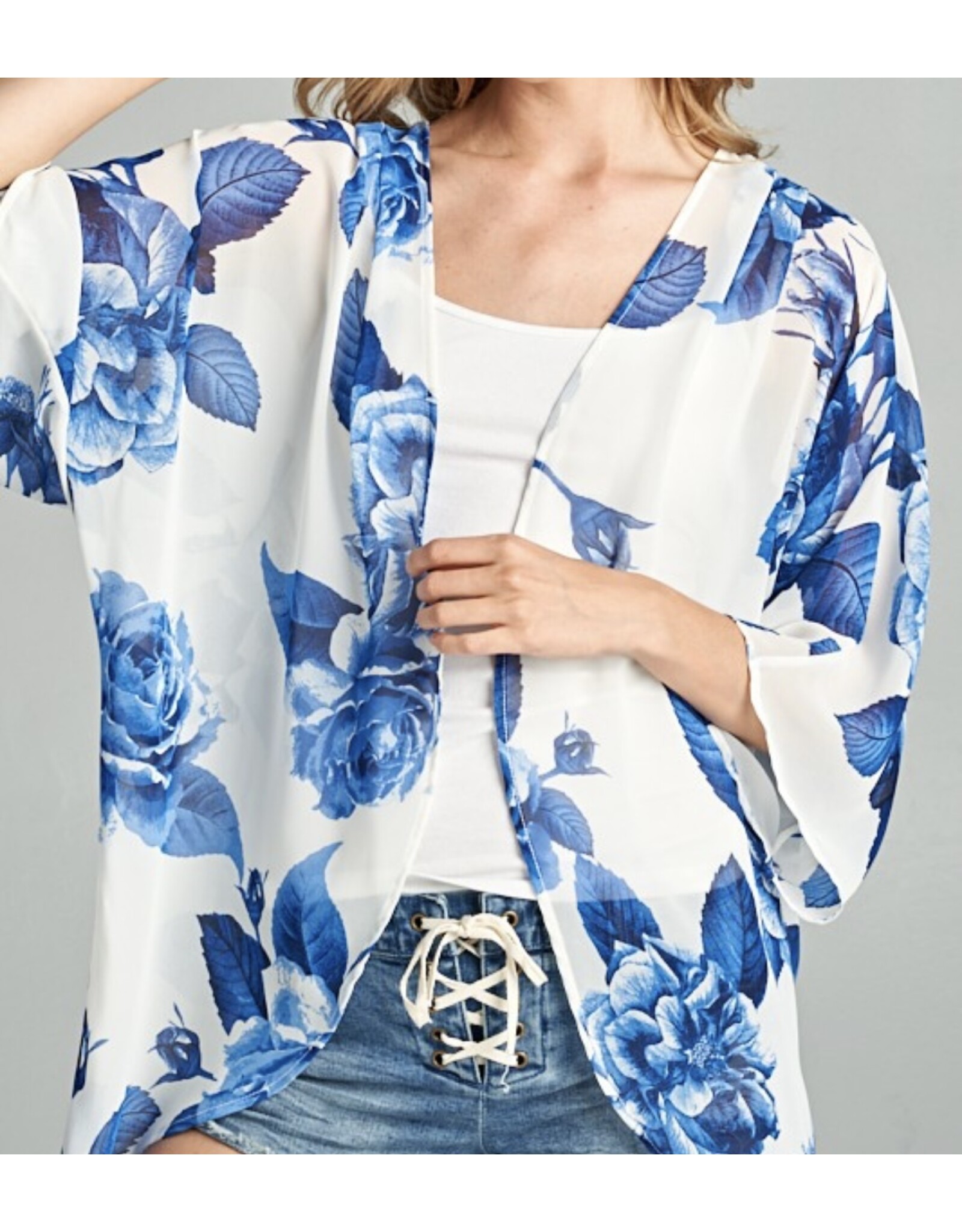 Off white/Blue floral kimono