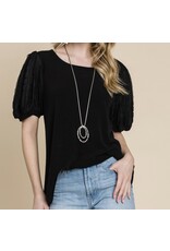 Solid top w/ contrast sleeves