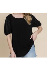 Solid top w/ contrast sleeves