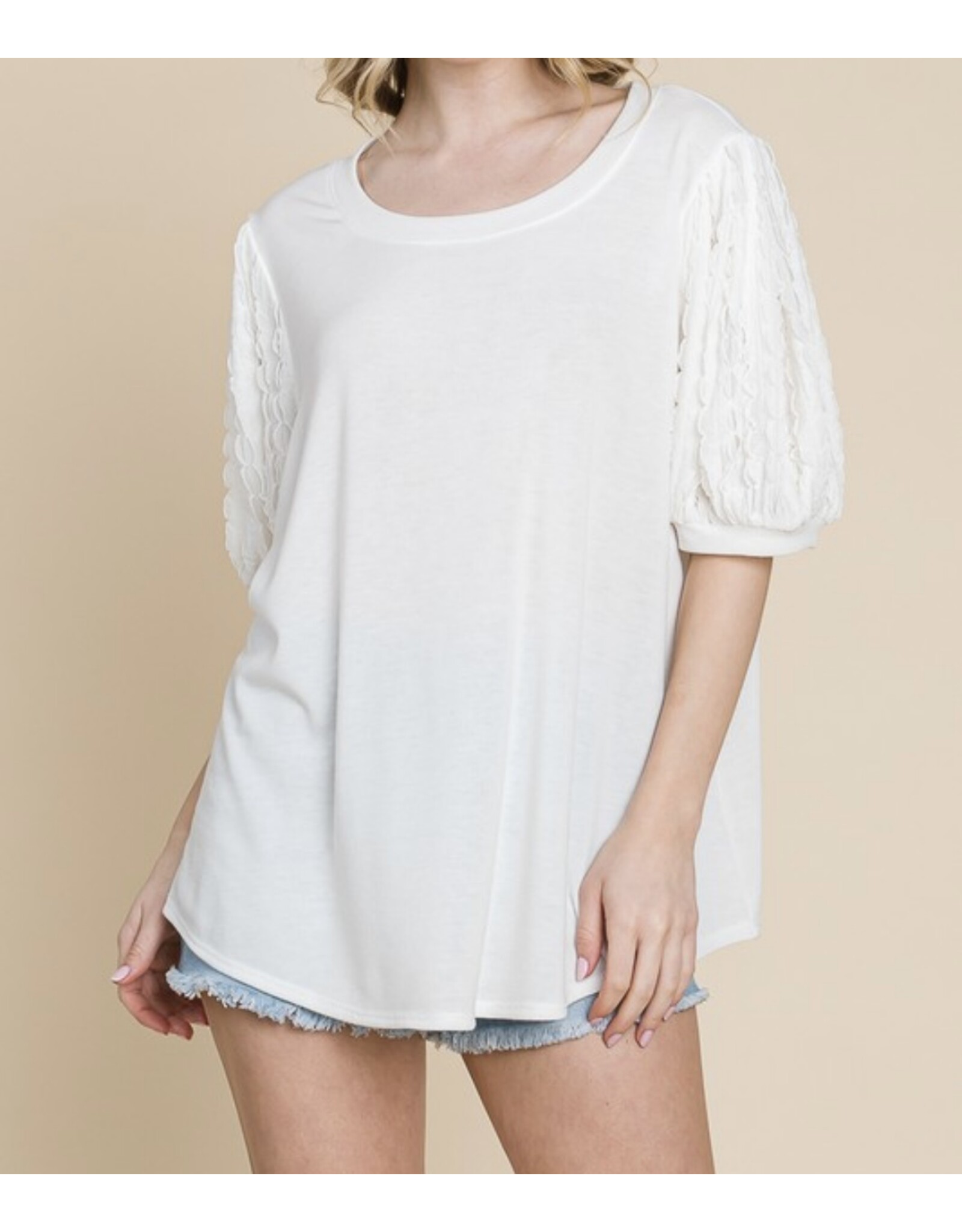 Solid top w/ contrast sleeves