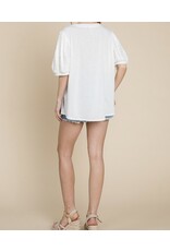 Solid top w/ contrast sleeves