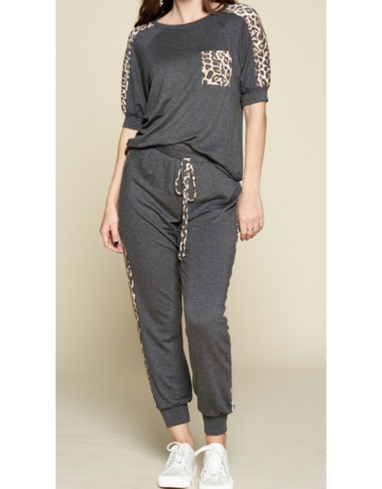 Animal print pocket casual top