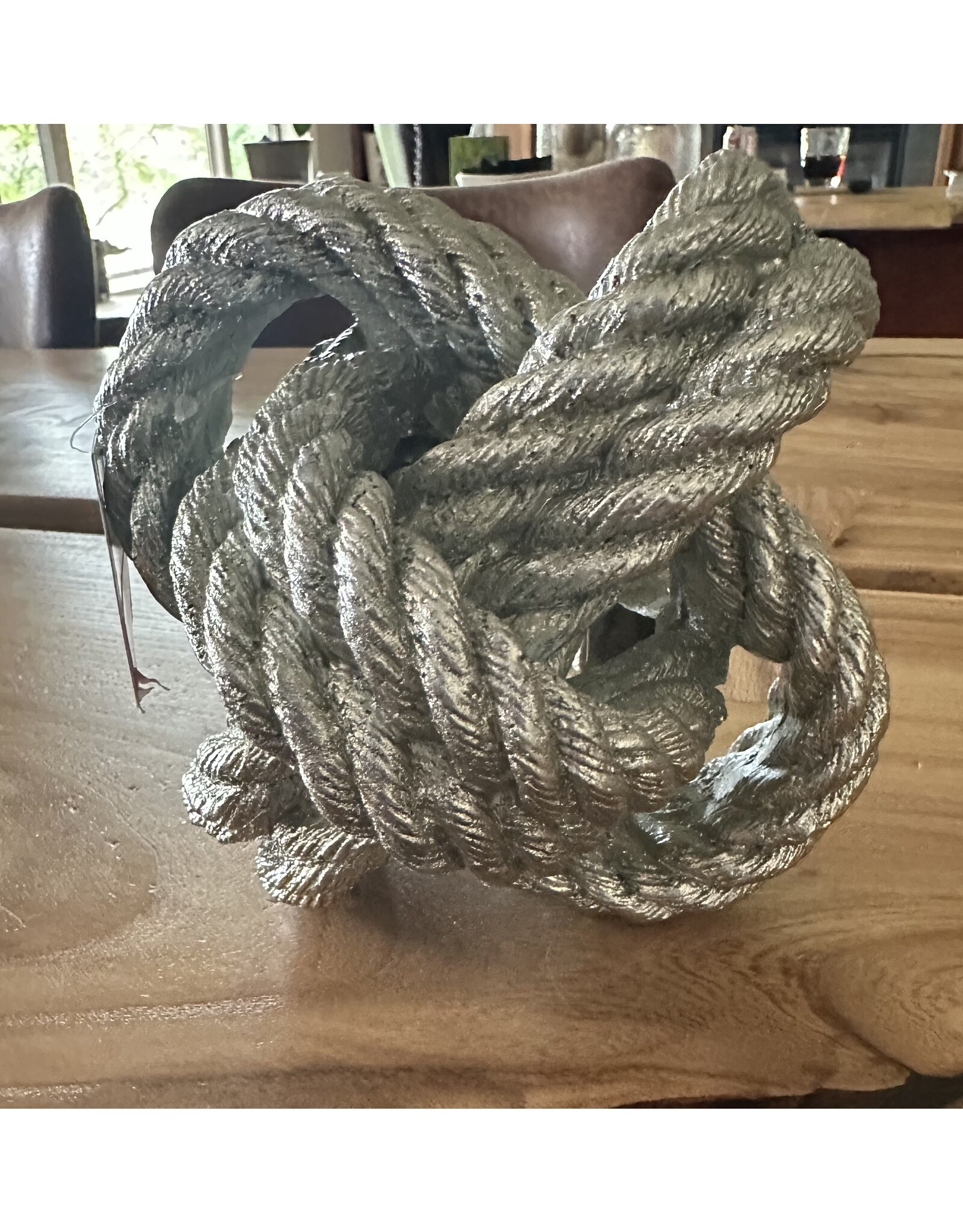Silver knot 6” x 6”