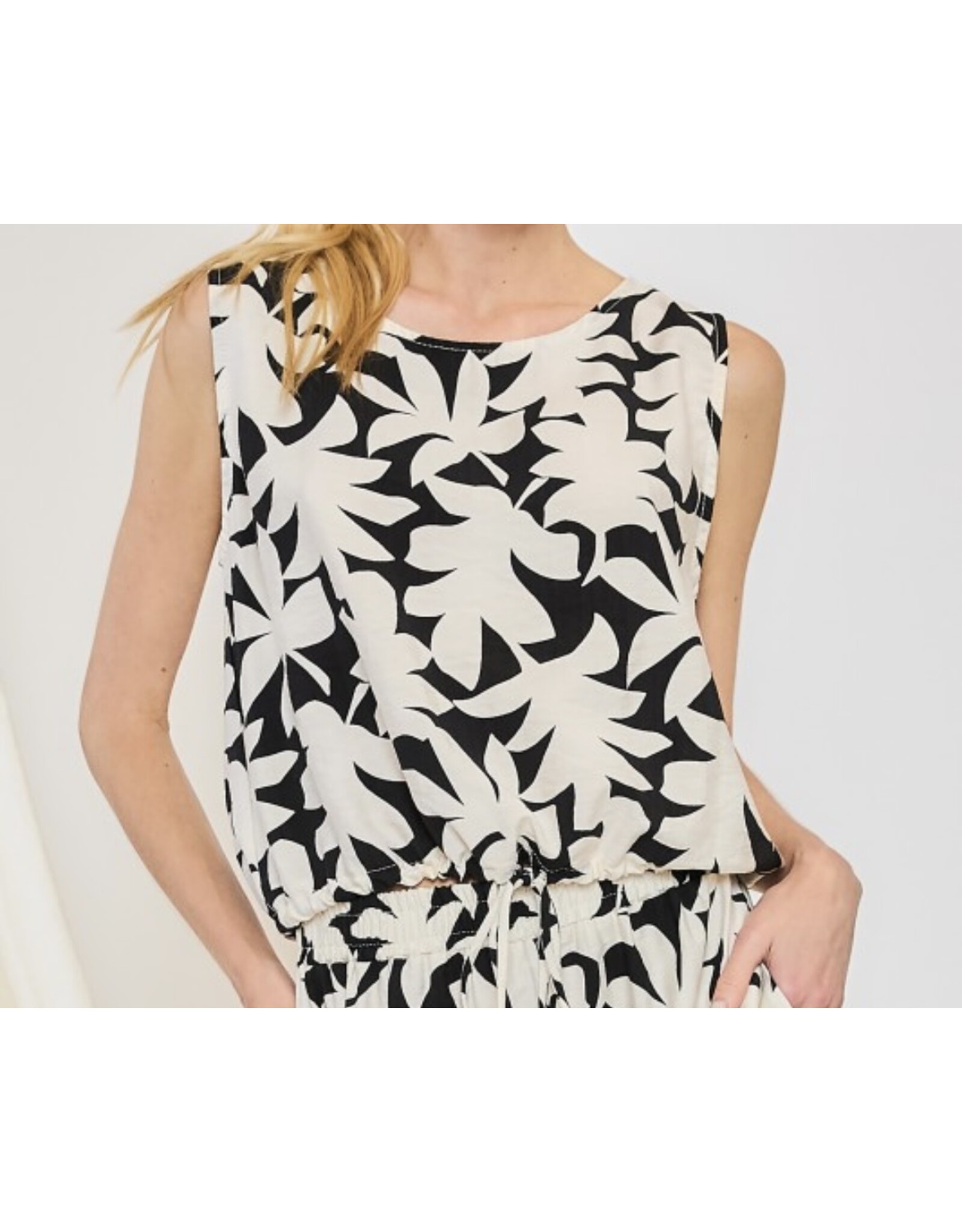 Leaf sleeveless drawstring top