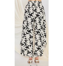 Leaf curved hem pants