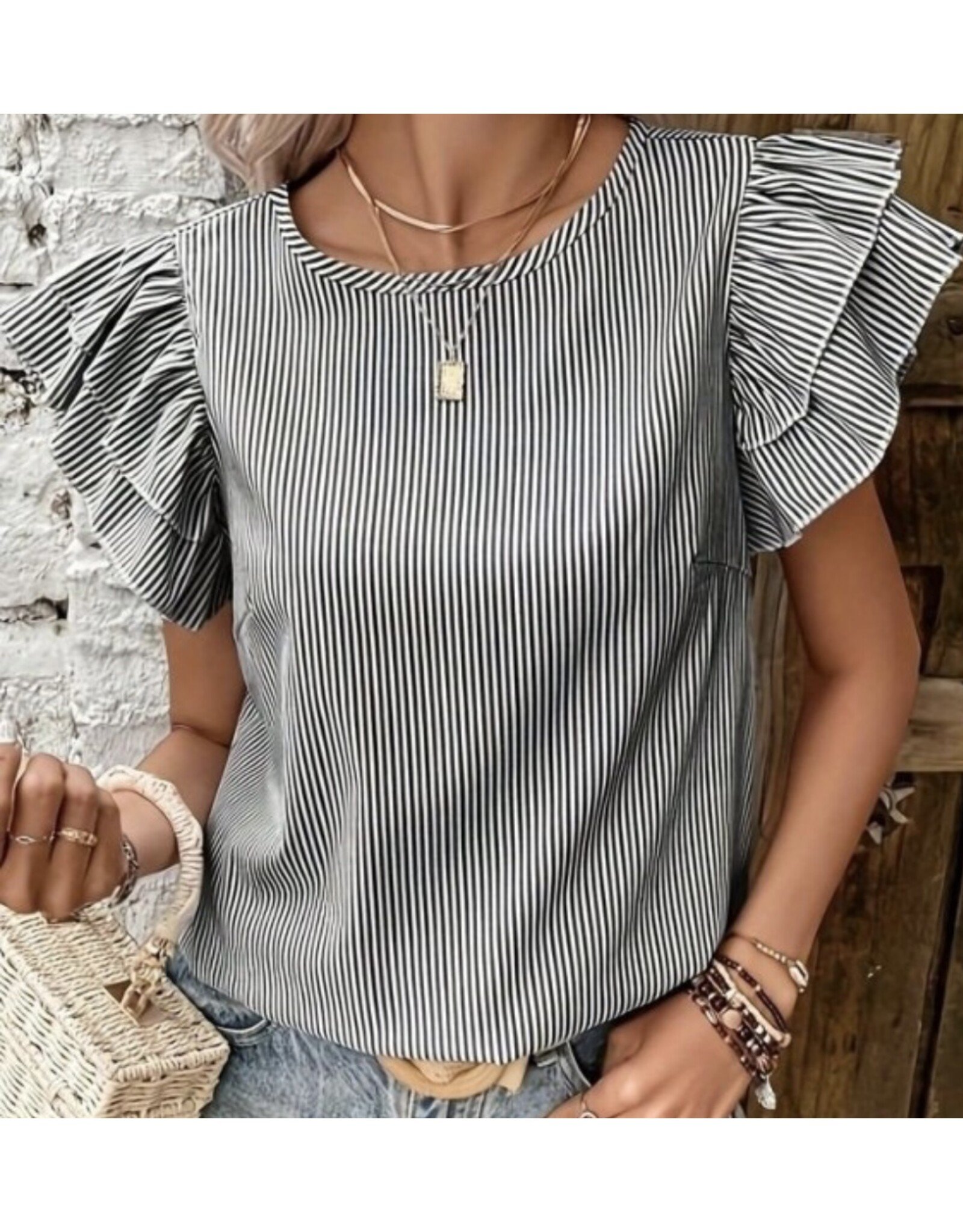 Miss sparkling BW striped ruffle slv blouse