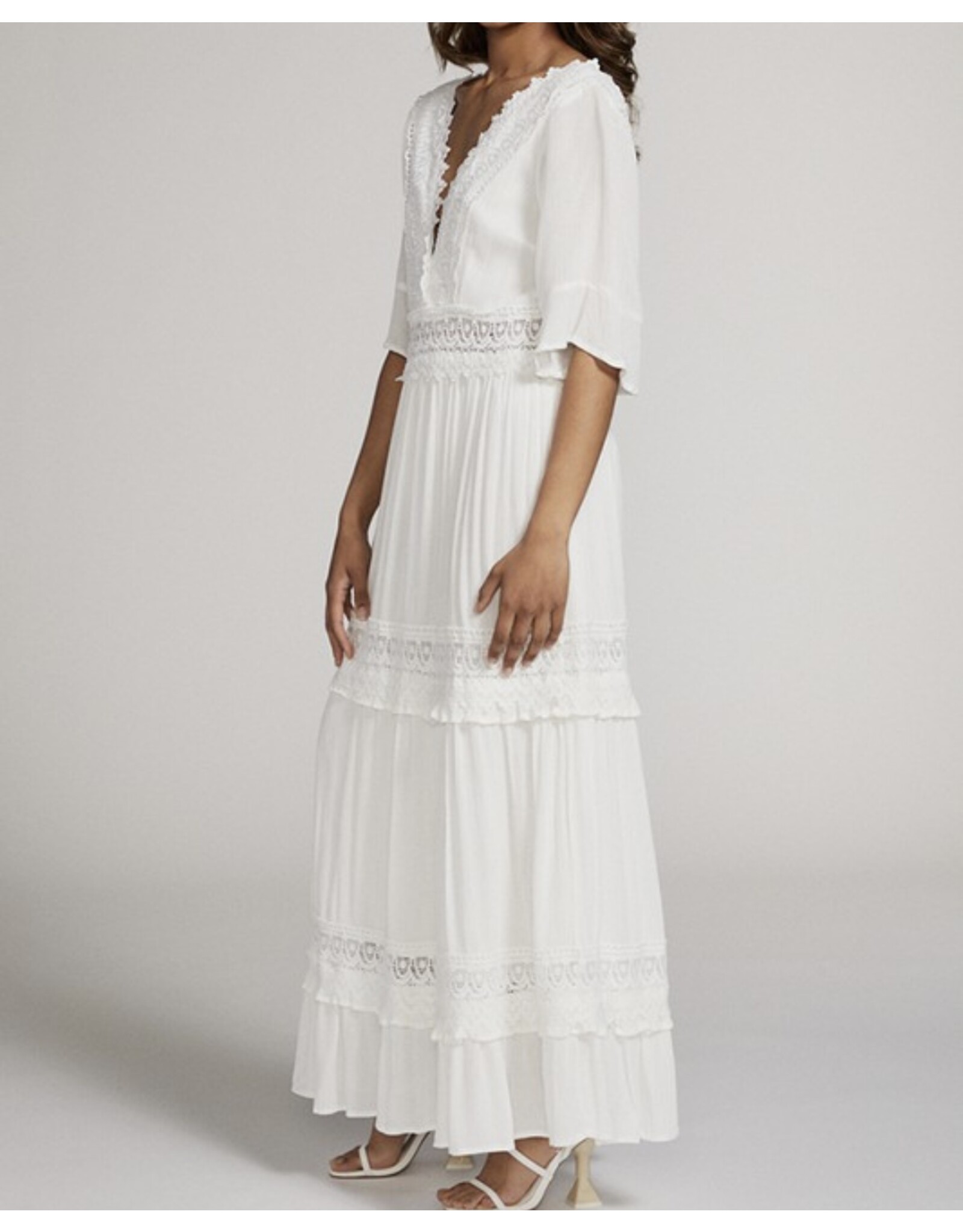 Miss sparkling Maxi dress w/ lace detailing (ivory)