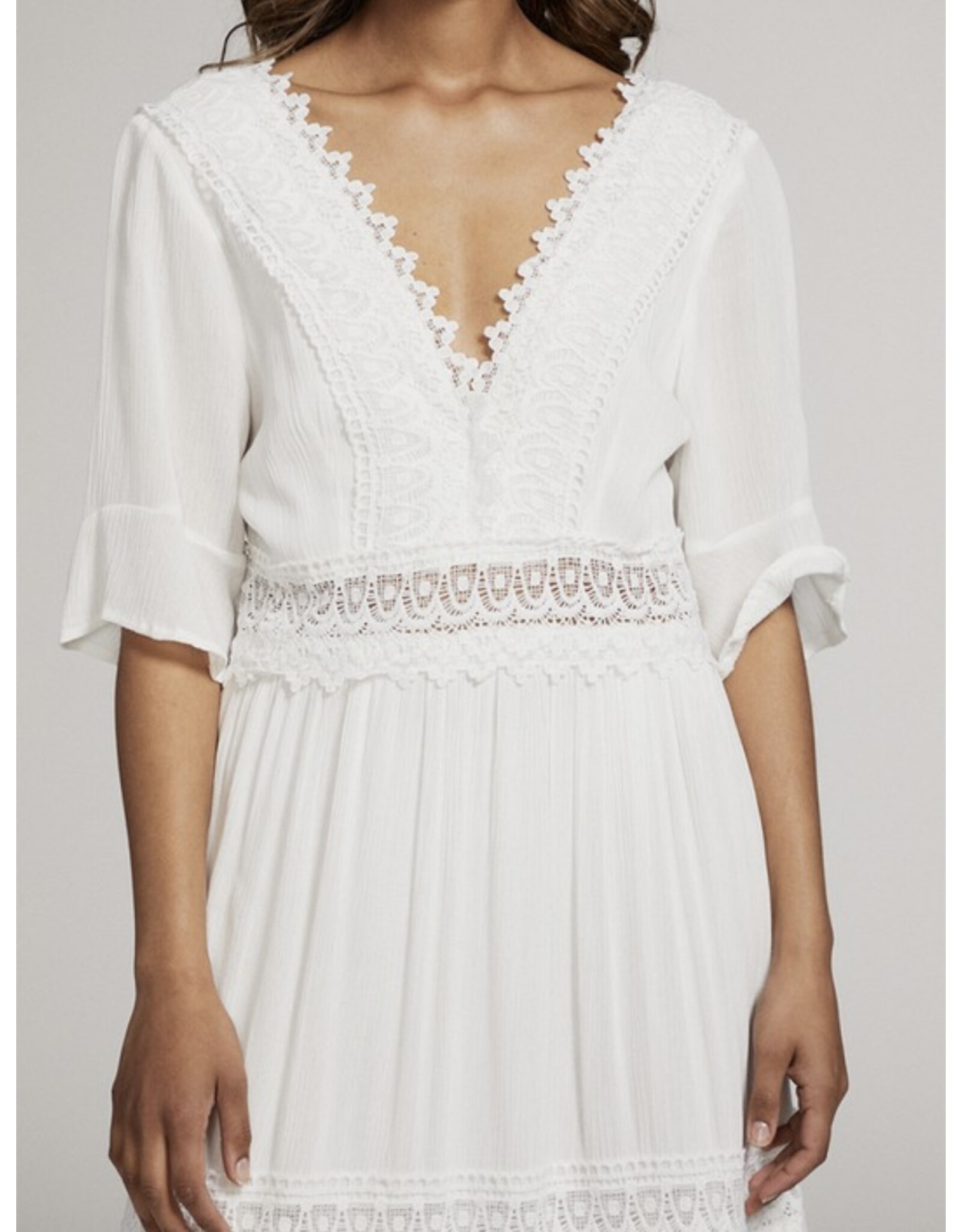 Miss sparkling Maxi dress w/ lace detailing (ivory)