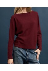 Seersucker boat neck l/s top
