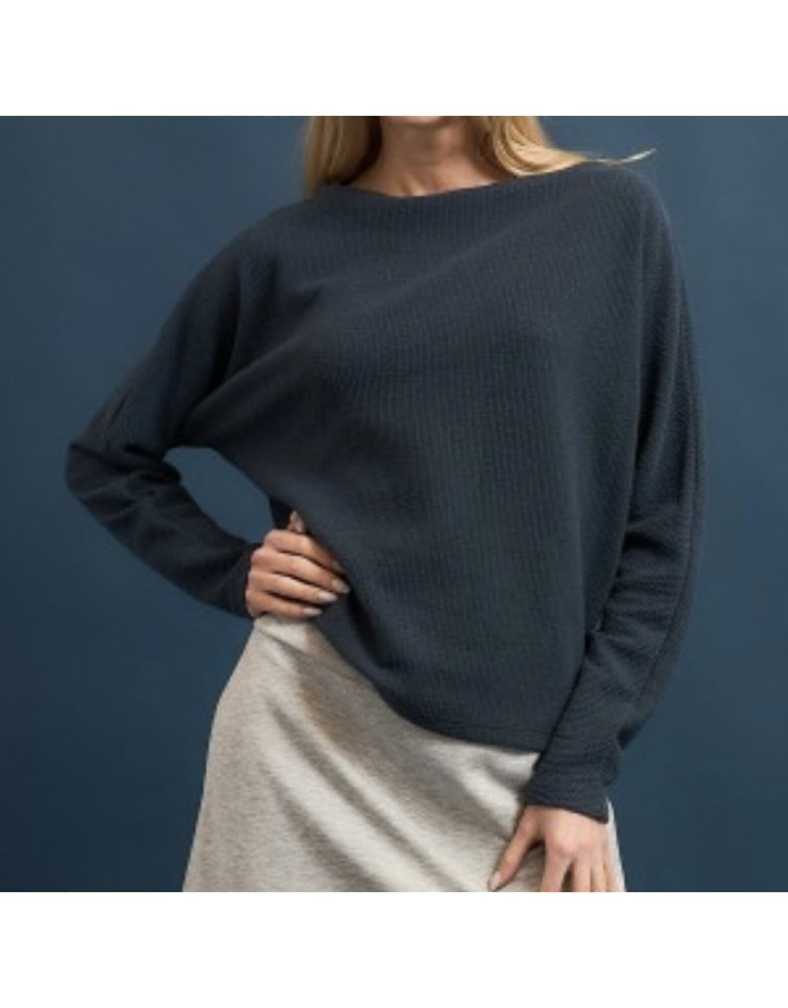 Seersucker boat neck l/s top