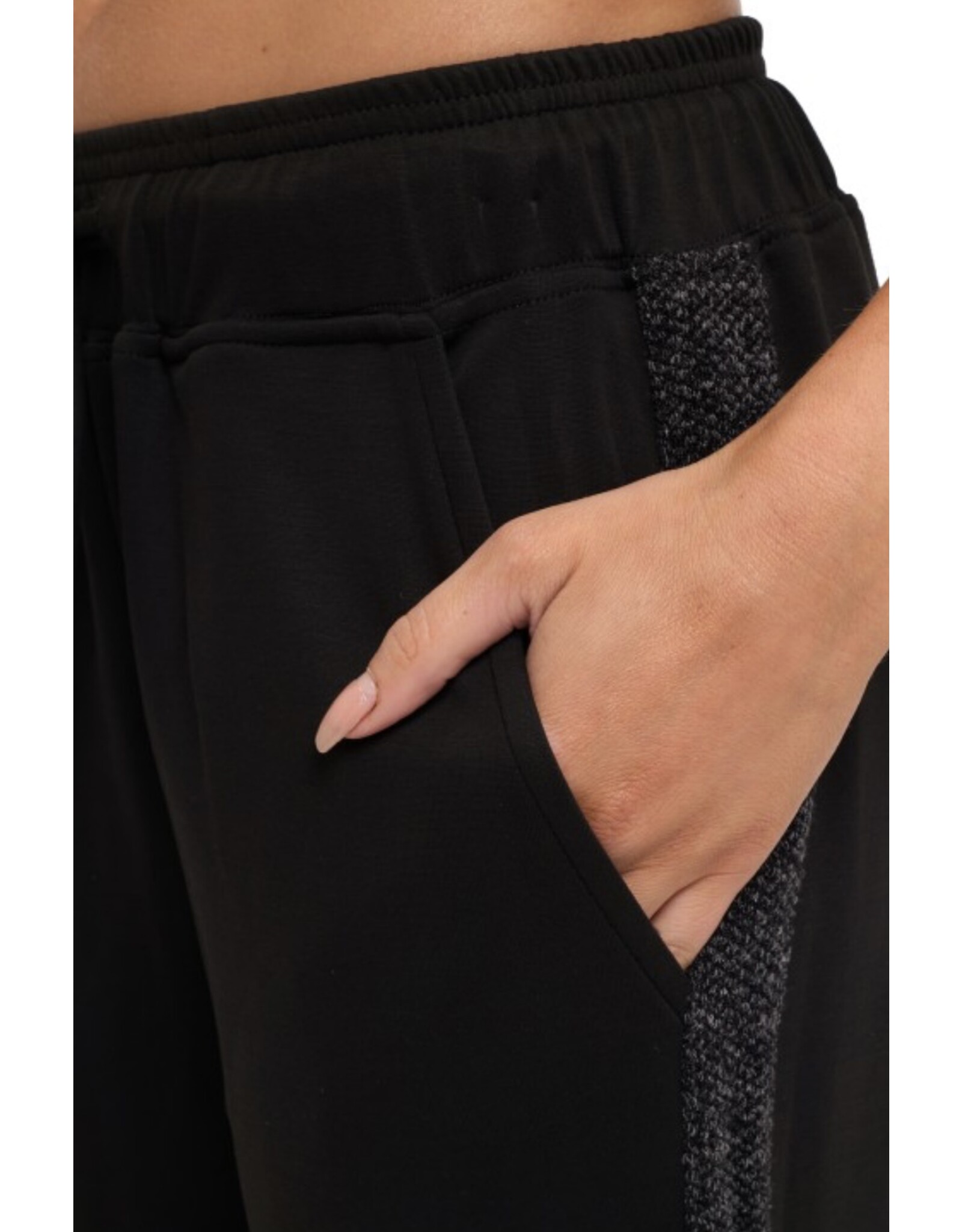 Ariella Contrast Straight Leg Pants