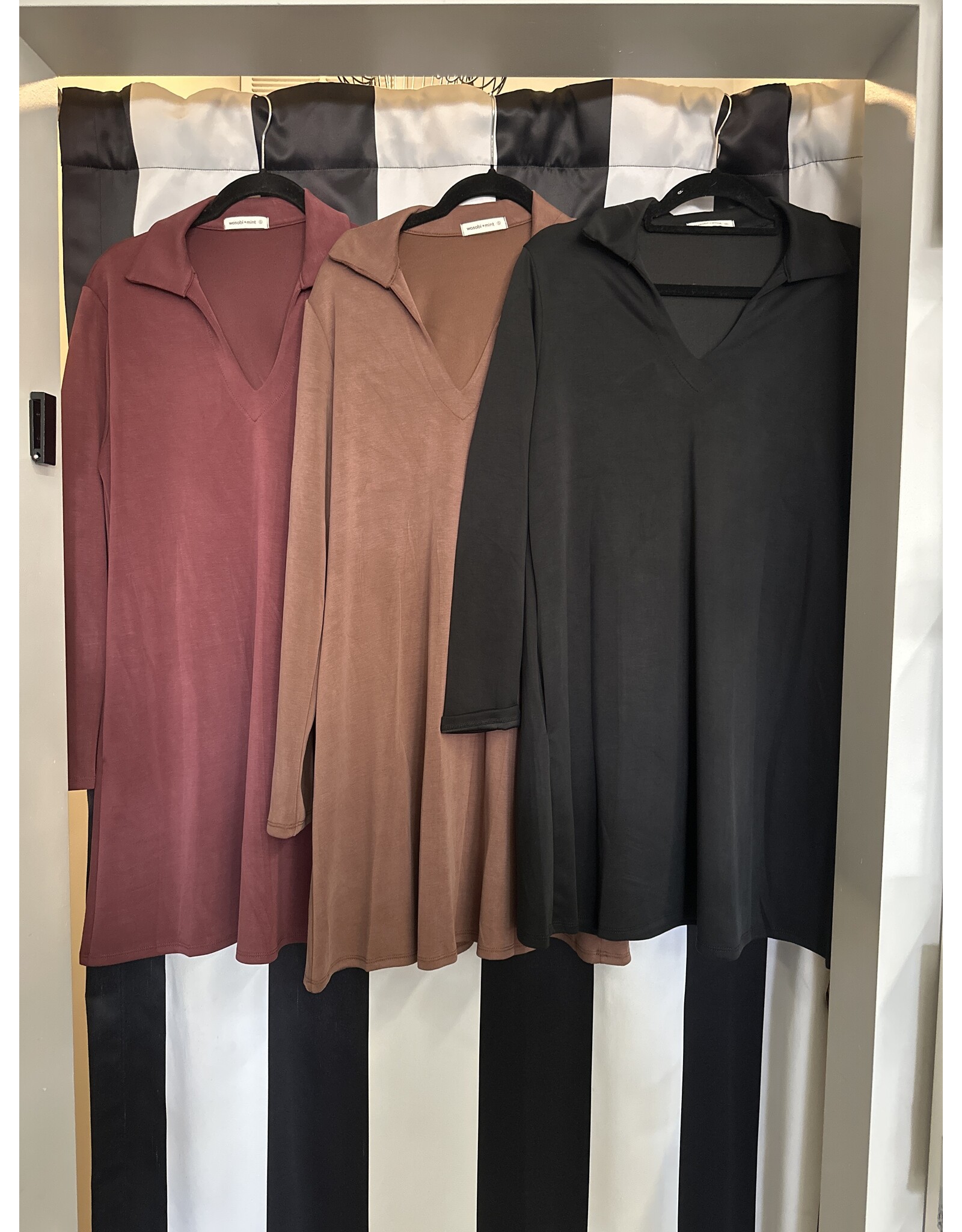 Techno suave polo neck dress