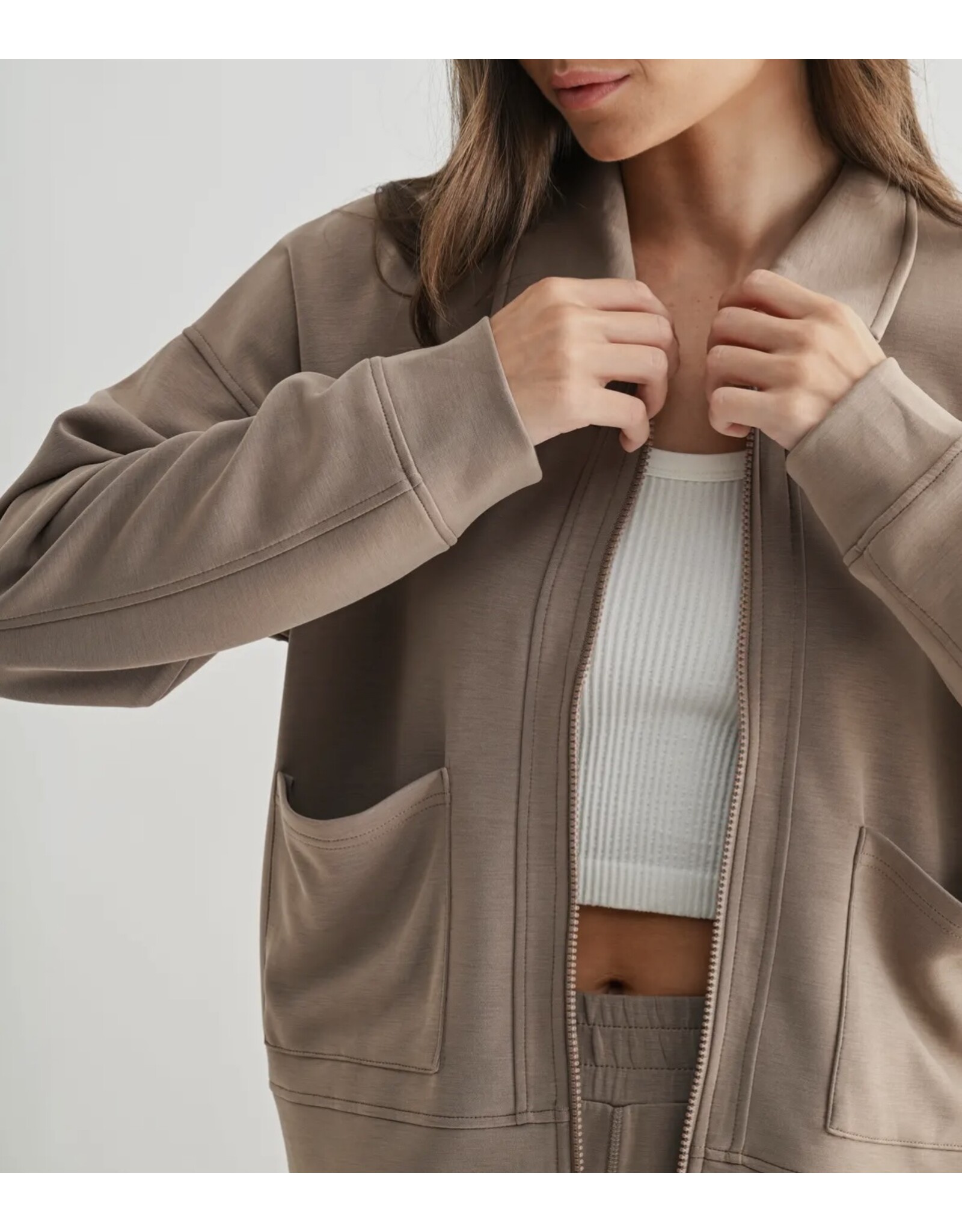 mono b Laguna Flow Jacket