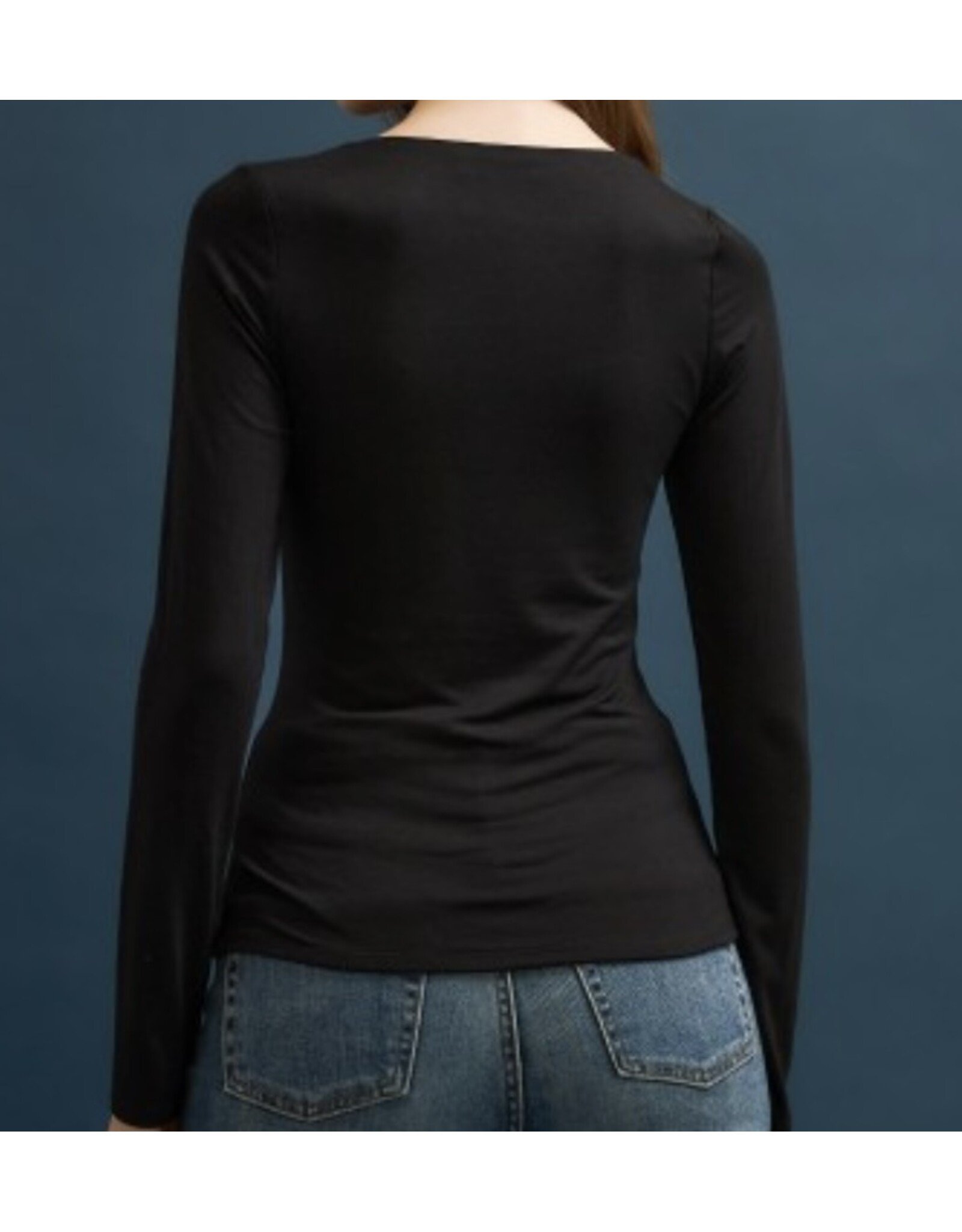 Double layer slit scoop top