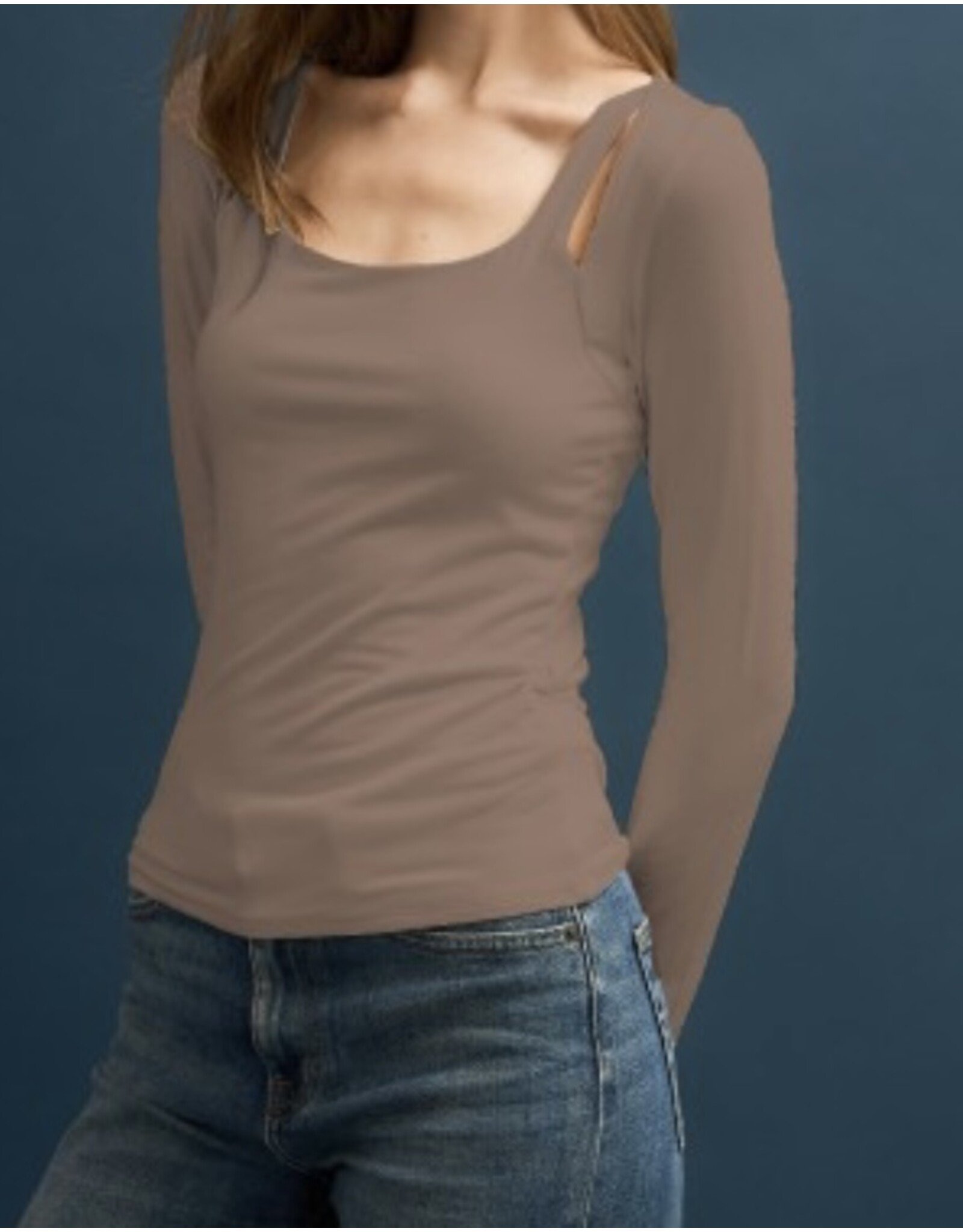 Double layer slit scoop top