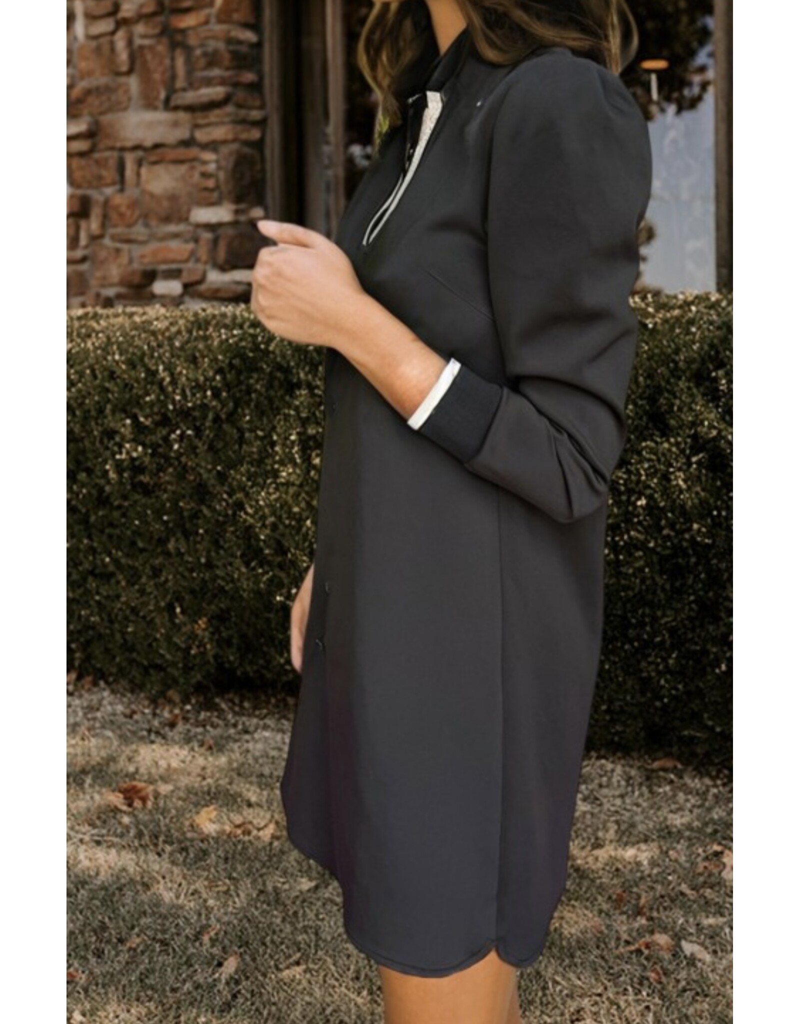 LATA Black and White v neck collared dress