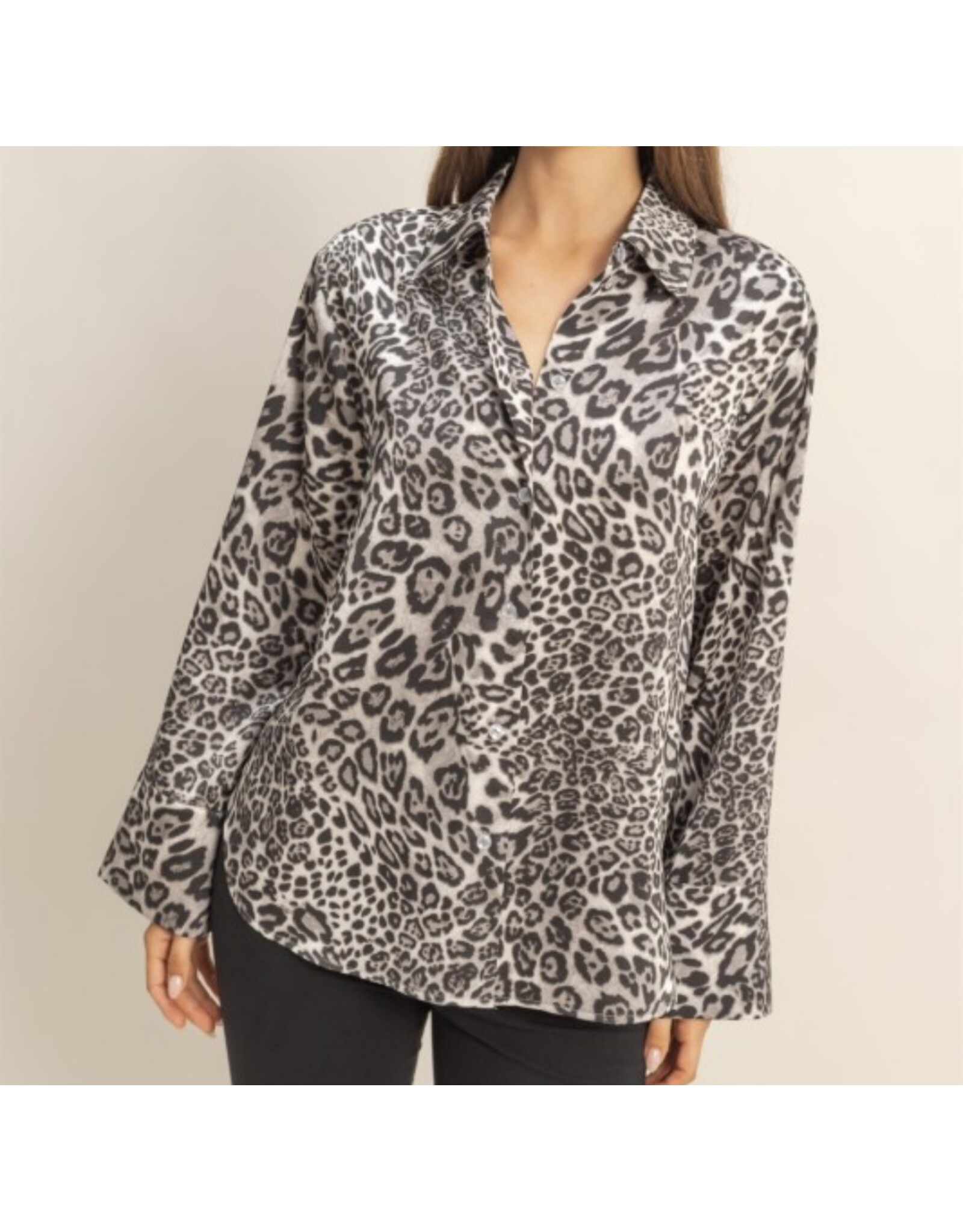 Chic Leopard Button-up Shirt